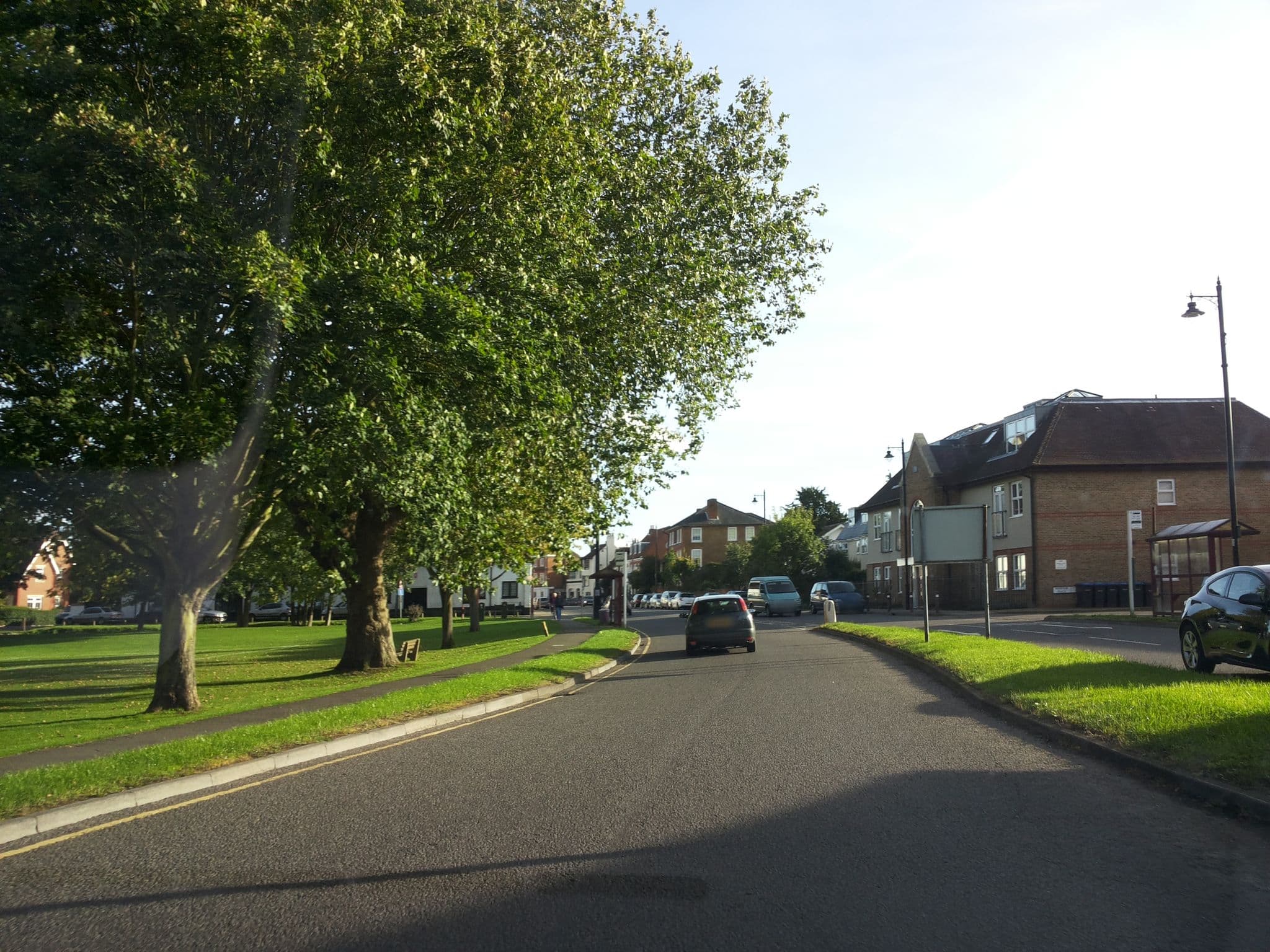 Street view near The Bang Barn, Chertsey — © endszbrxns (CC BY-SA · Mapillary)