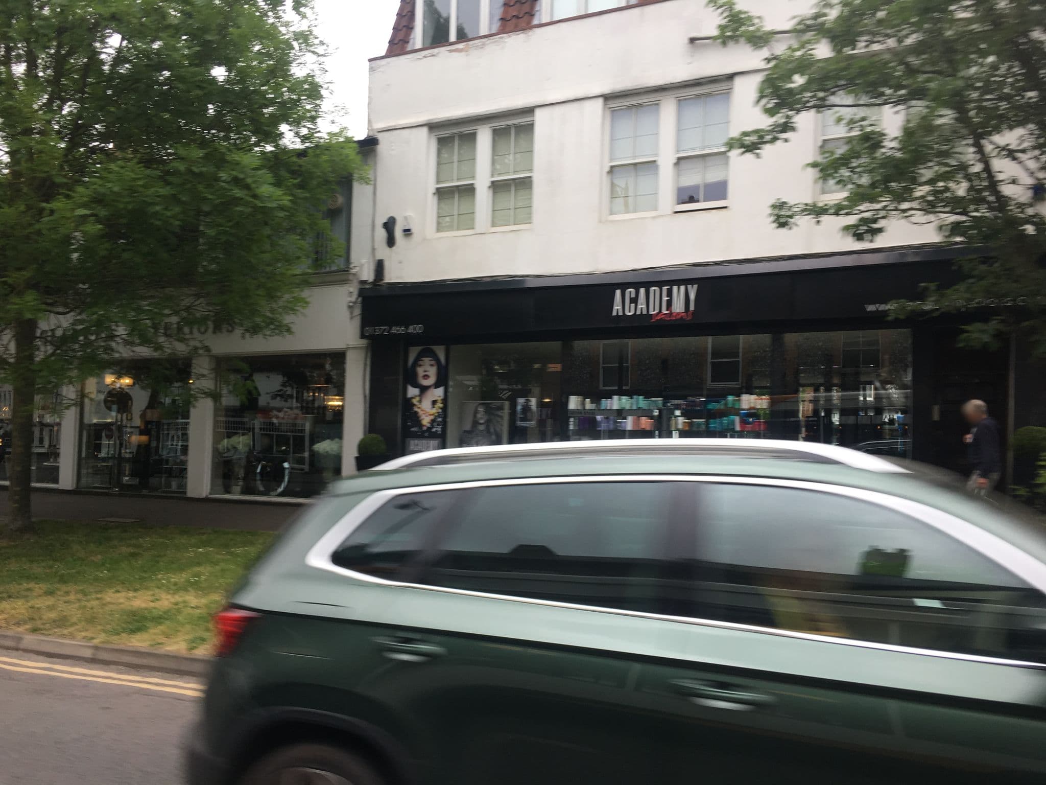 Street view near Shepperton Marina Hotels Limited, Esher — © gness (CC BY-SA · Mapillary)