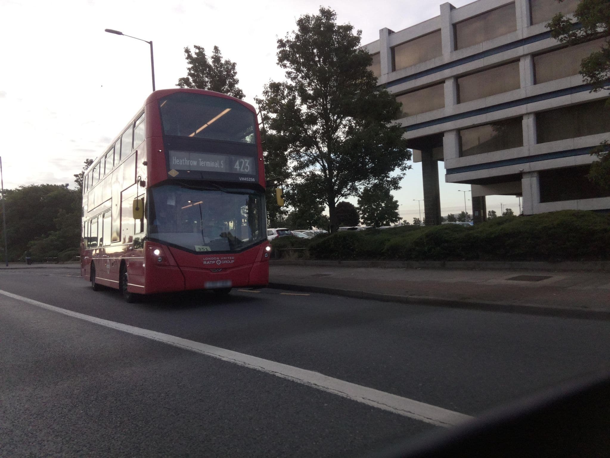 Street view near Renaissance London Heathrow Hotel, Cranford — © southglos (CC BY-SA · Mapillary)