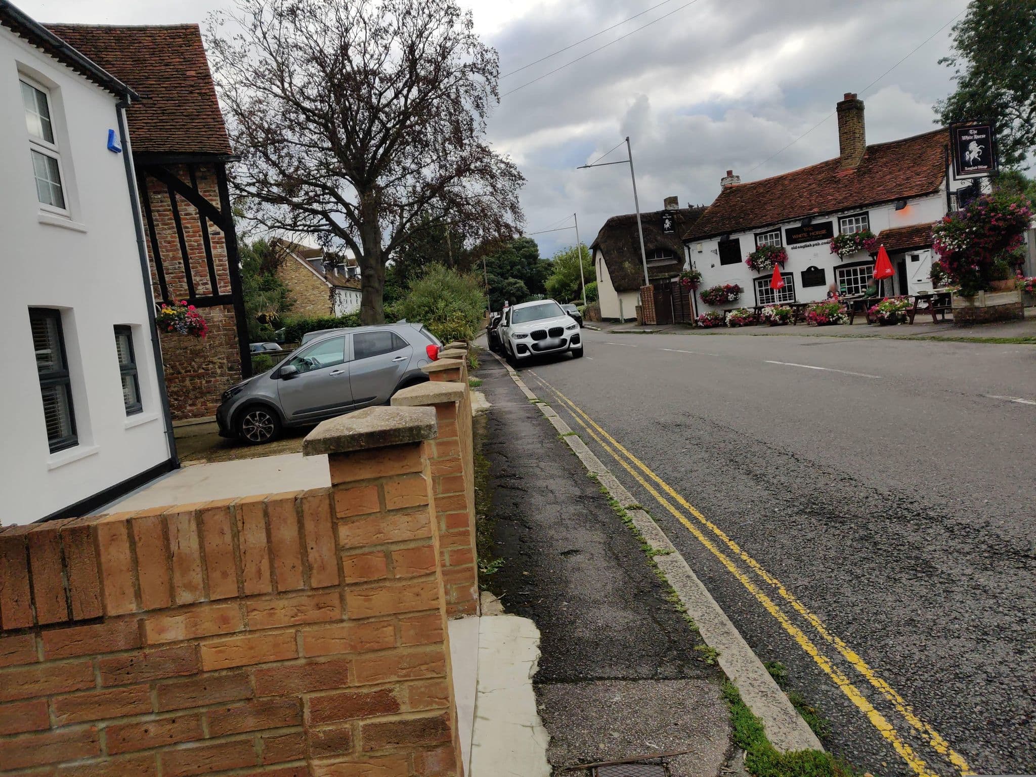 Street view near The White Horse, Colnbrook — © jpennycook (CC BY-SA · Mapillary)