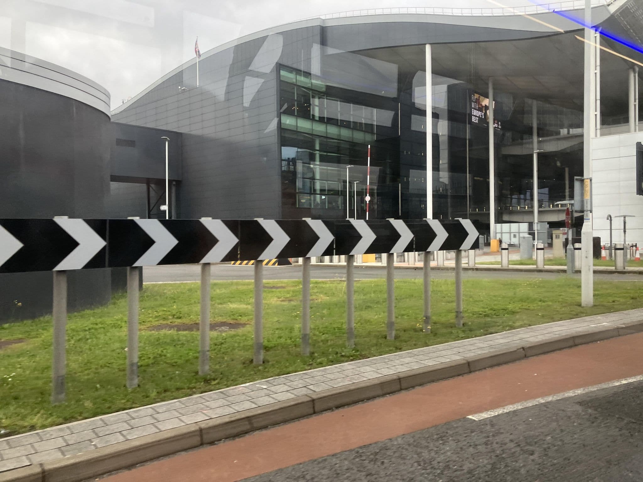 Street view near Airside Bedrooms Heathrow, Stanwell — © southglos (CC BY-SA · Mapillary)