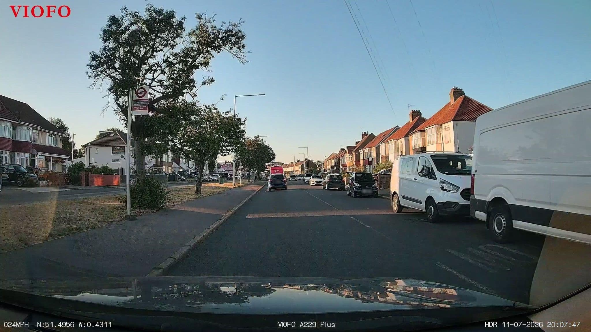 Street view near Shepiston Lodge, Hayes — © RyanBush (CC BY-SA · Mapillary)