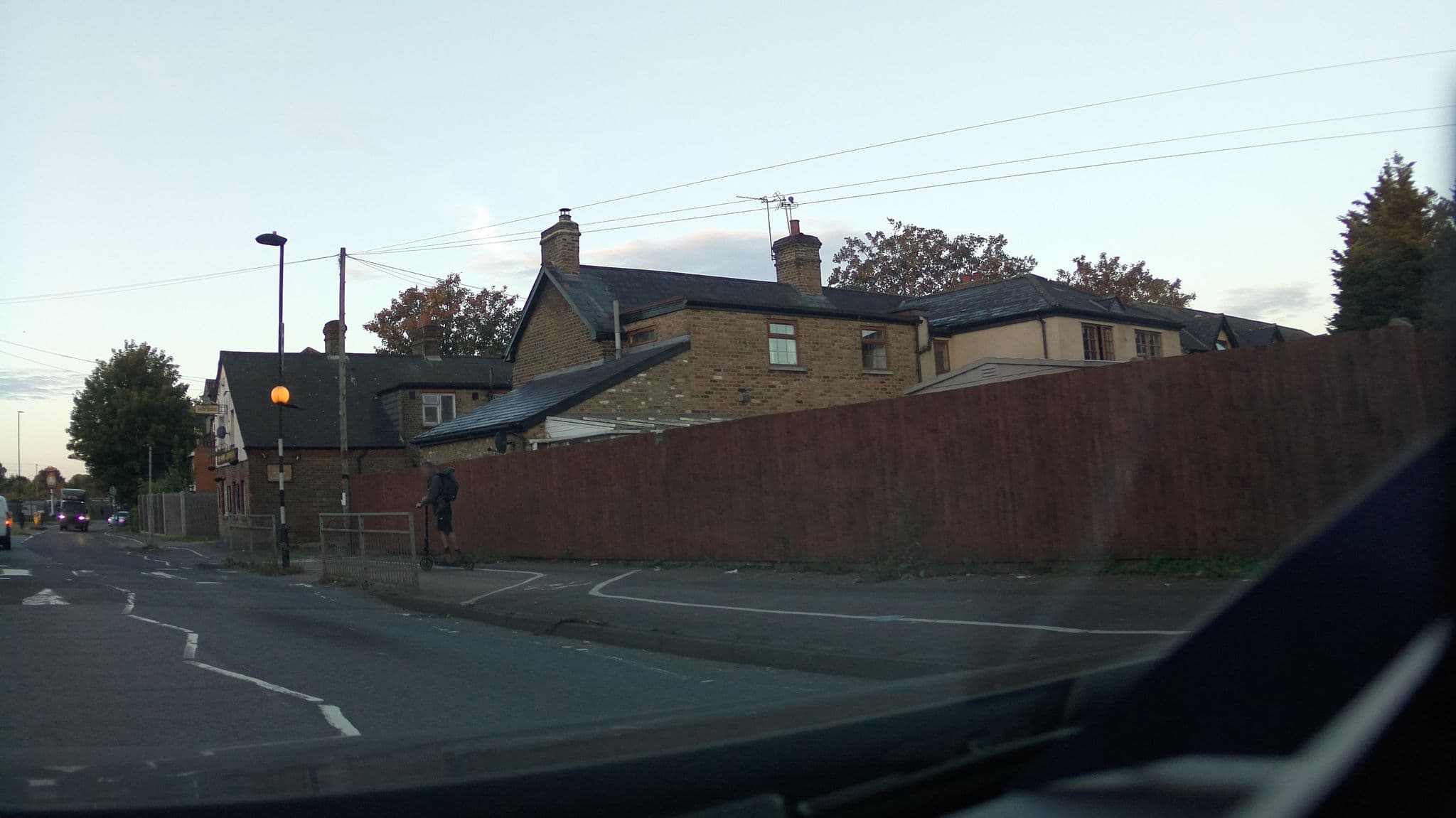 Street view near The Cottage Guest House, Cranford — © southglos (CC BY-SA · Mapillary)