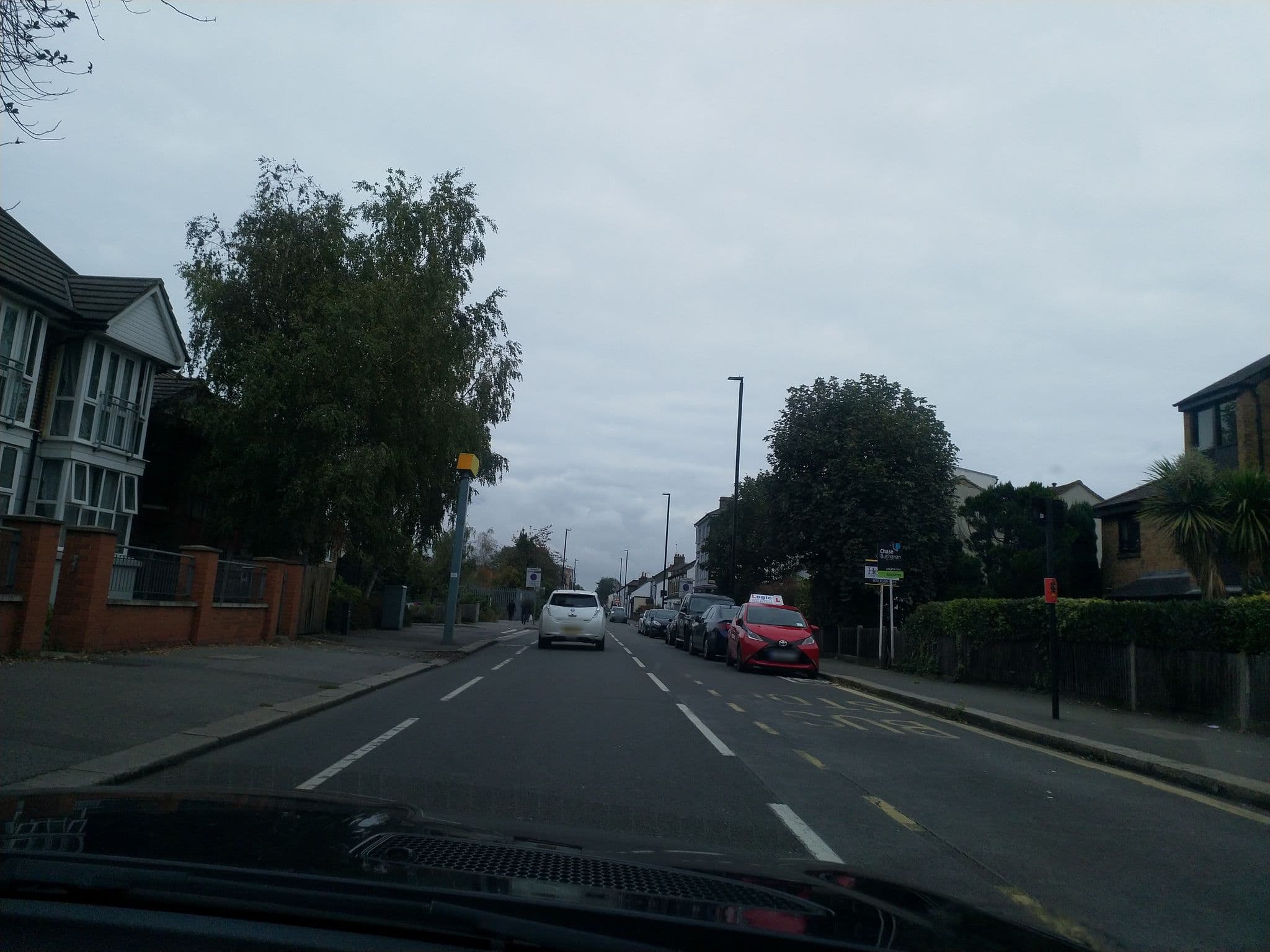 Street view near Caradon Estates, Hounslow — © laye (CC BY-SA · Mapillary)