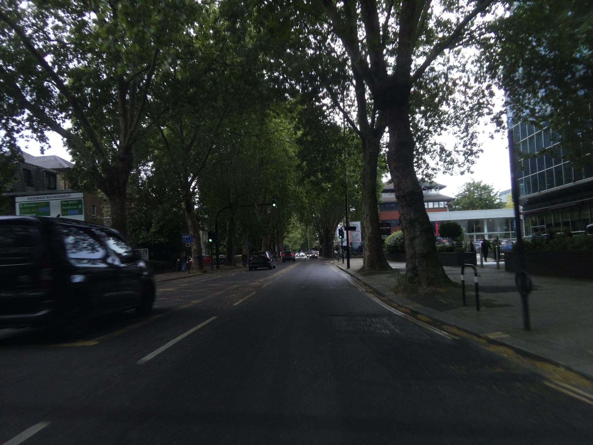 Street view near Moran Hotel, Kew — © southglos (CC BY-SA · Mapillary)