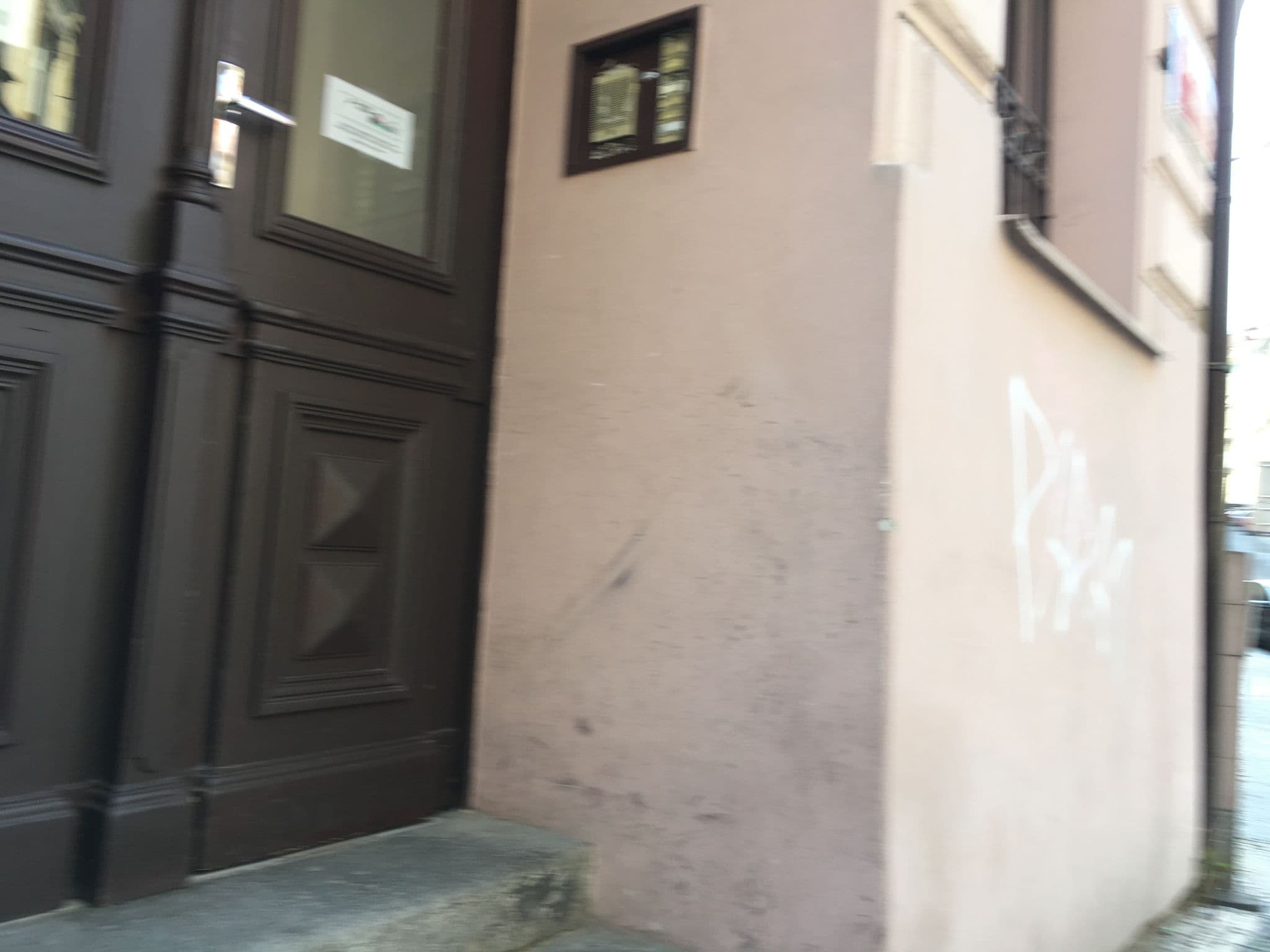 Street view near Ostaš, Žižkov — © gness (CC BY-SA · Mapillary)