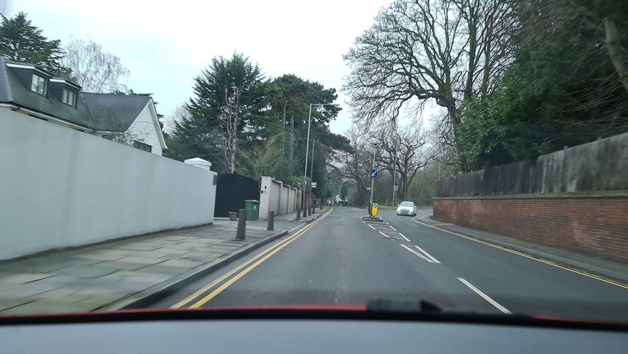 Street view near Trochee Hotel, New Malden — © alexanderar (CC BY-SA · Mapillary)