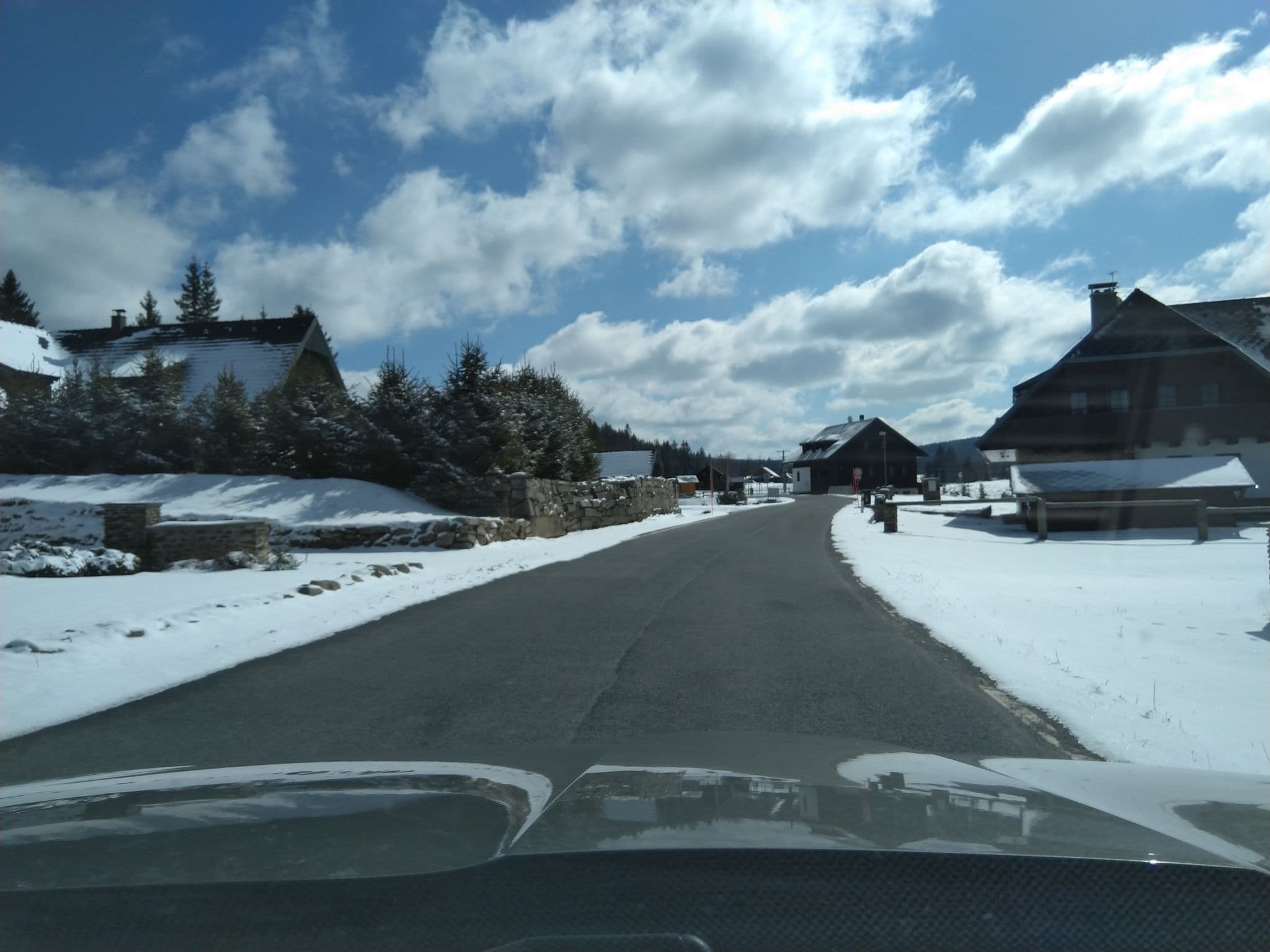 Street view near Lovecká chata, Stachy — © vwv (CC BY-SA · Mapillary)