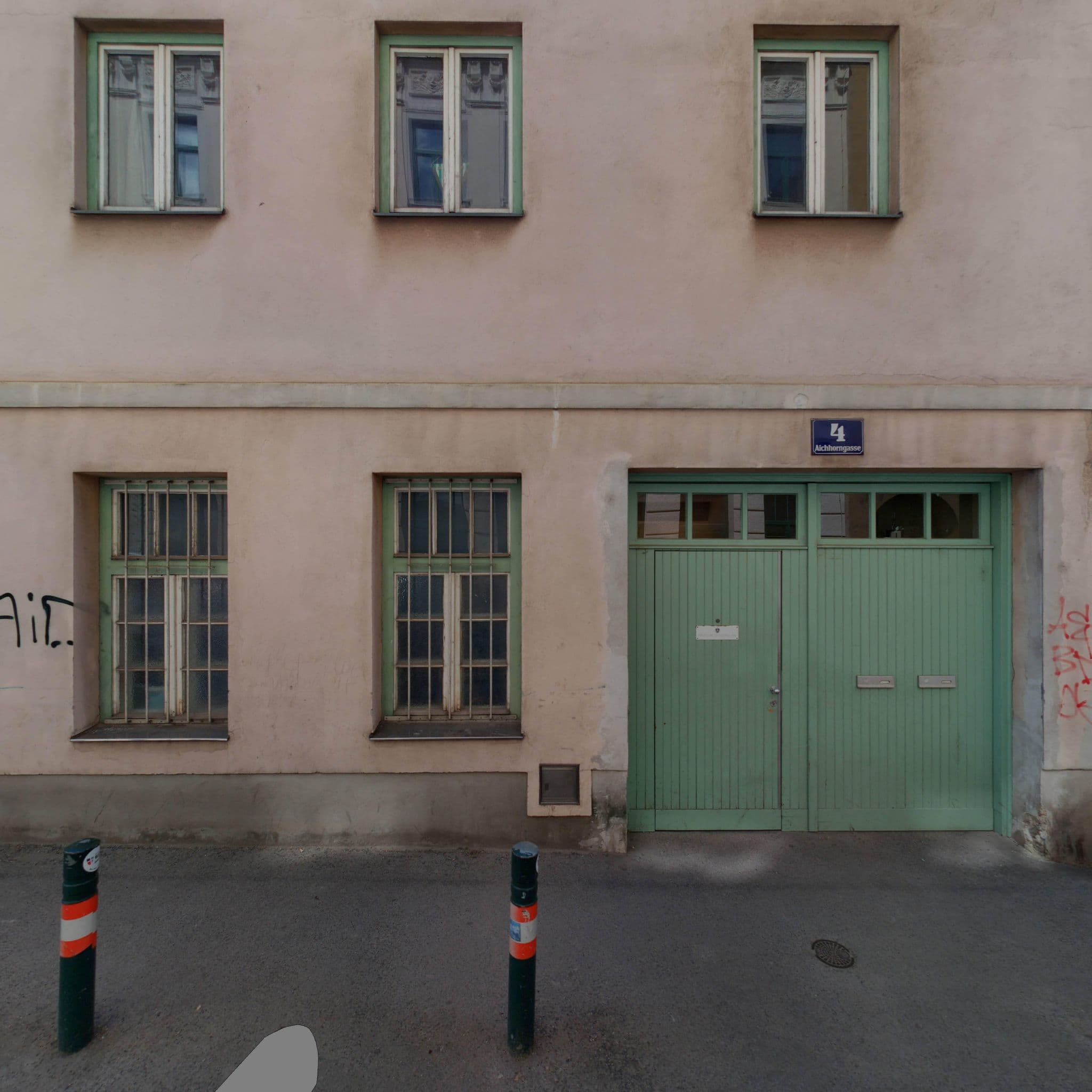 Street view near Gartl Apartments, Margareten — © eliasgander (CC BY-SA · Mapillary)
