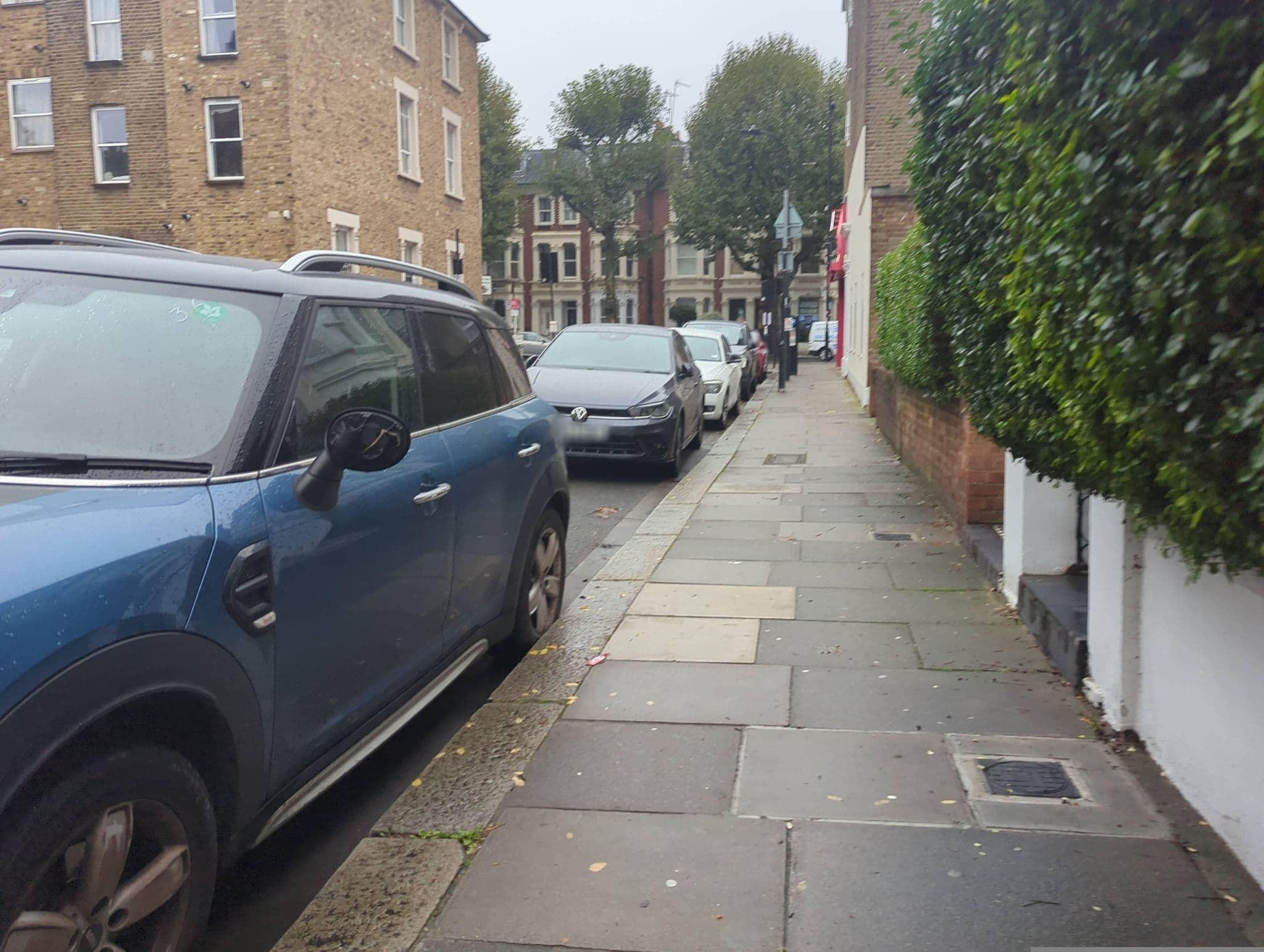 Street view near MyOE, Shepherds Bush — © KasperSFranz (CC BY-SA · Mapillary)