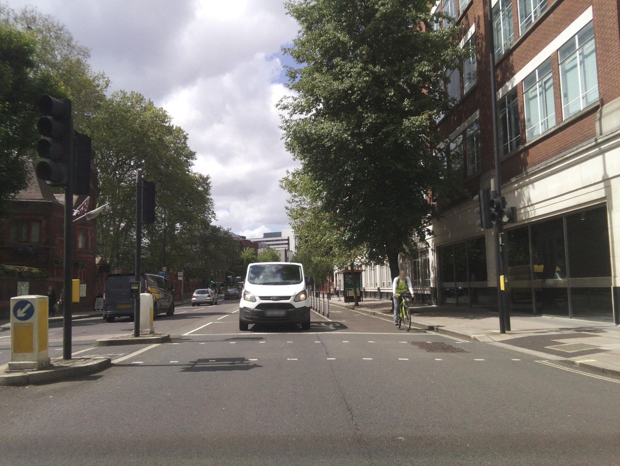 Street view near Naiade resorts, Earls Court — © southglos (CC BY-SA · Mapillary)