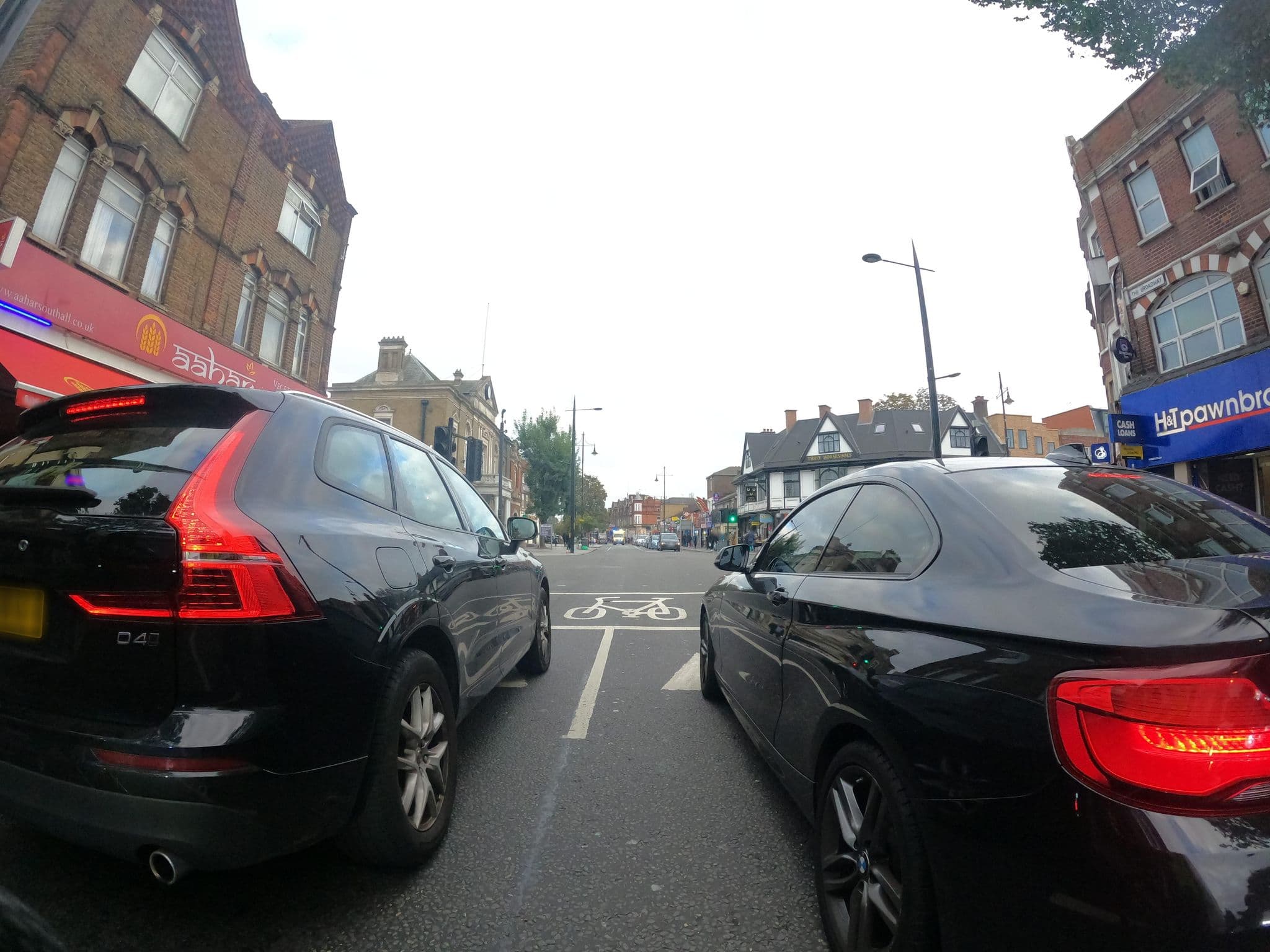 Street view near OYO Broadway Inn, Southall — © milhouse (CC BY-SA · Mapillary)
