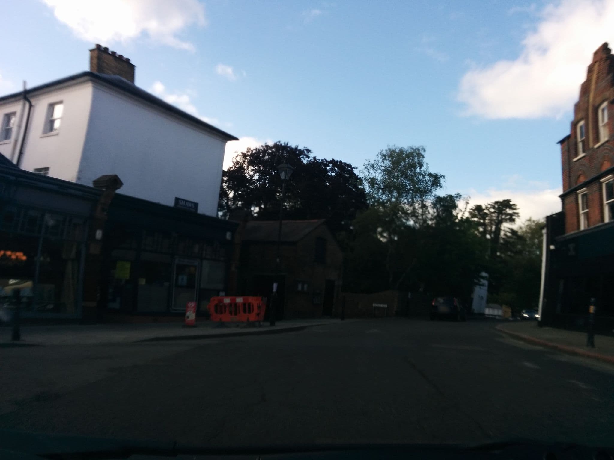 Street view near Suffolk Cottage, Harrow on the Hill — © firefishy (CC BY-SA · Mapillary)
