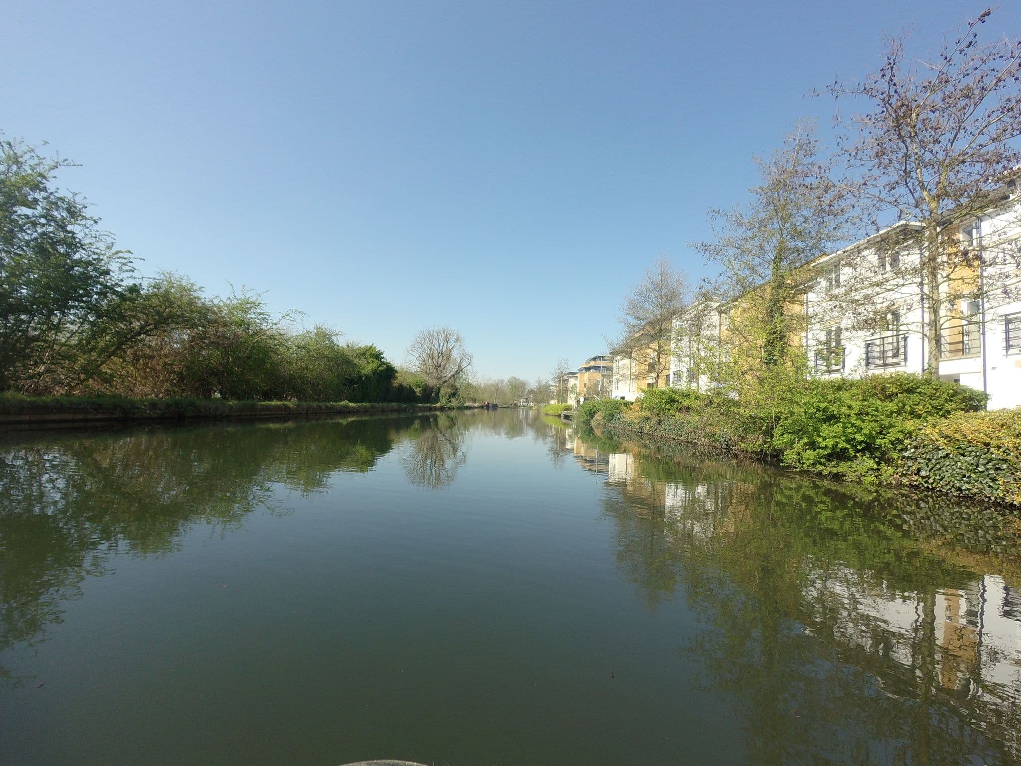Street view near Harlequin Executive Apartments, Kings Langley — © tallguy (CC BY-SA · Mapillary)