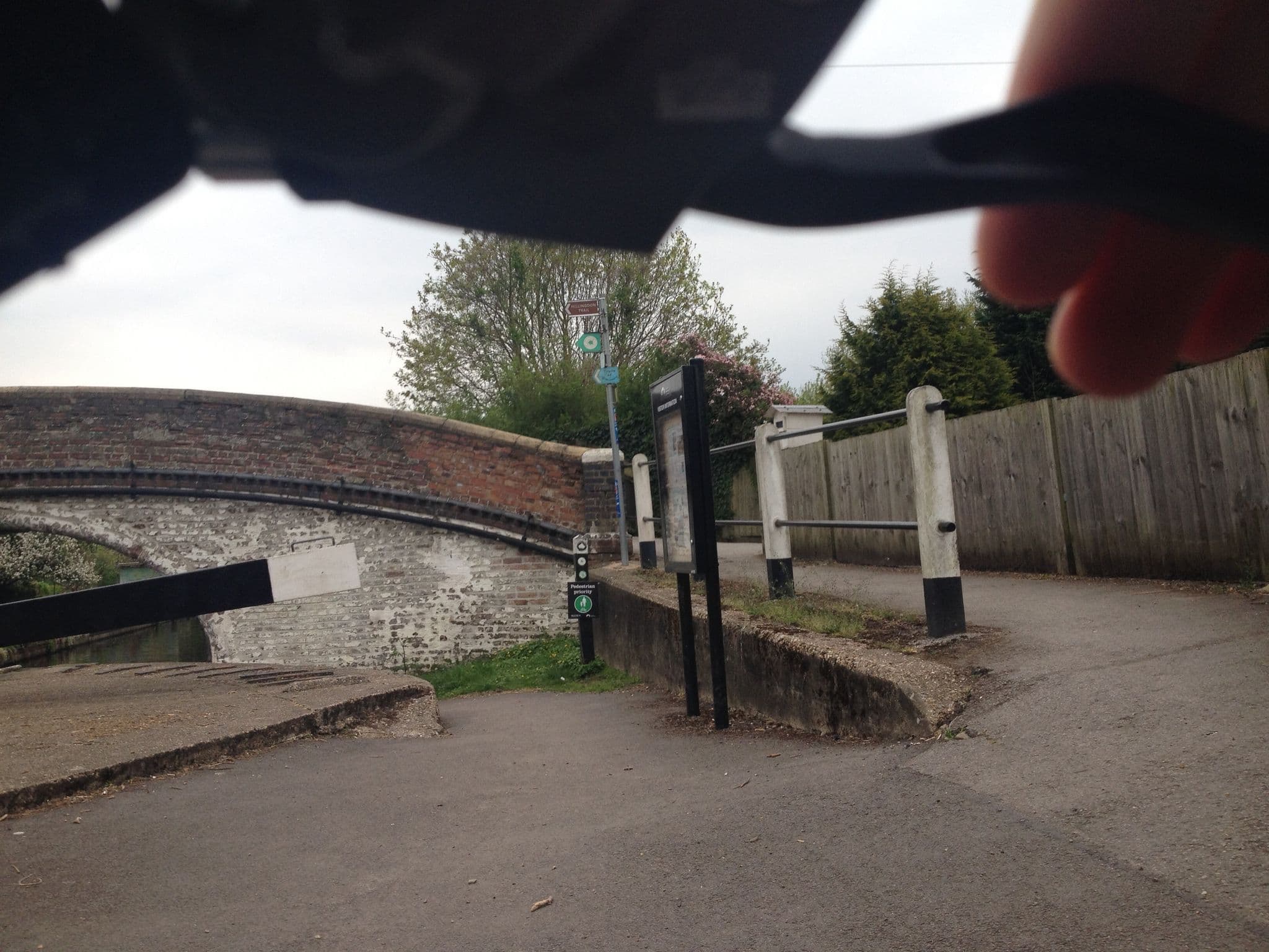 Street view near Blackjacks Mill, Harefield — © domdomegg (CC BY-SA · Mapillary)