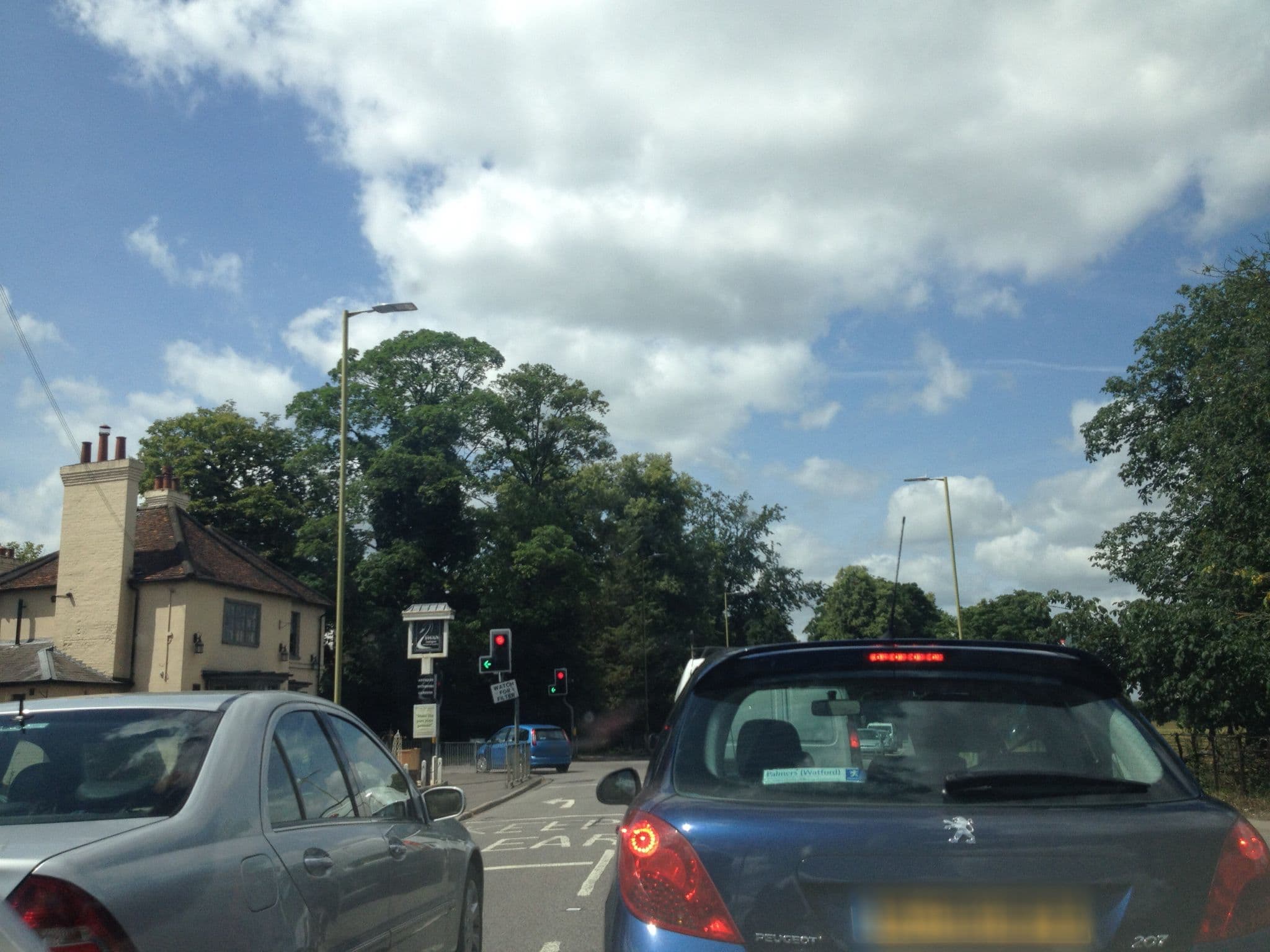 Street view near Conservatory Restaurant - Boxmoor Lodge, Apsley — © domdomegg (CC BY-SA · Mapillary)