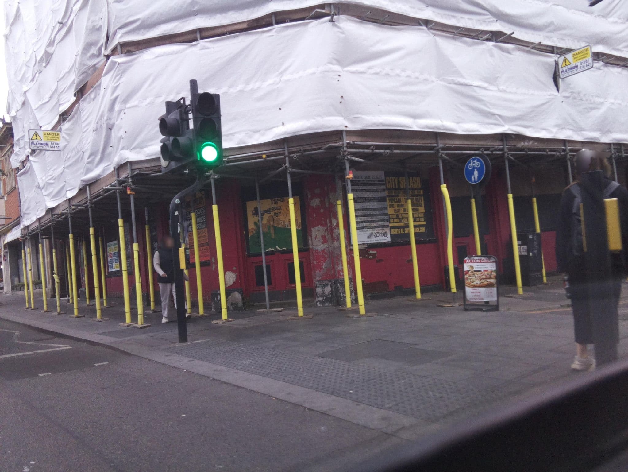 Street view near King's Head Hotel & Bar, Acton — © southglos (CC BY-SA · Mapillary)