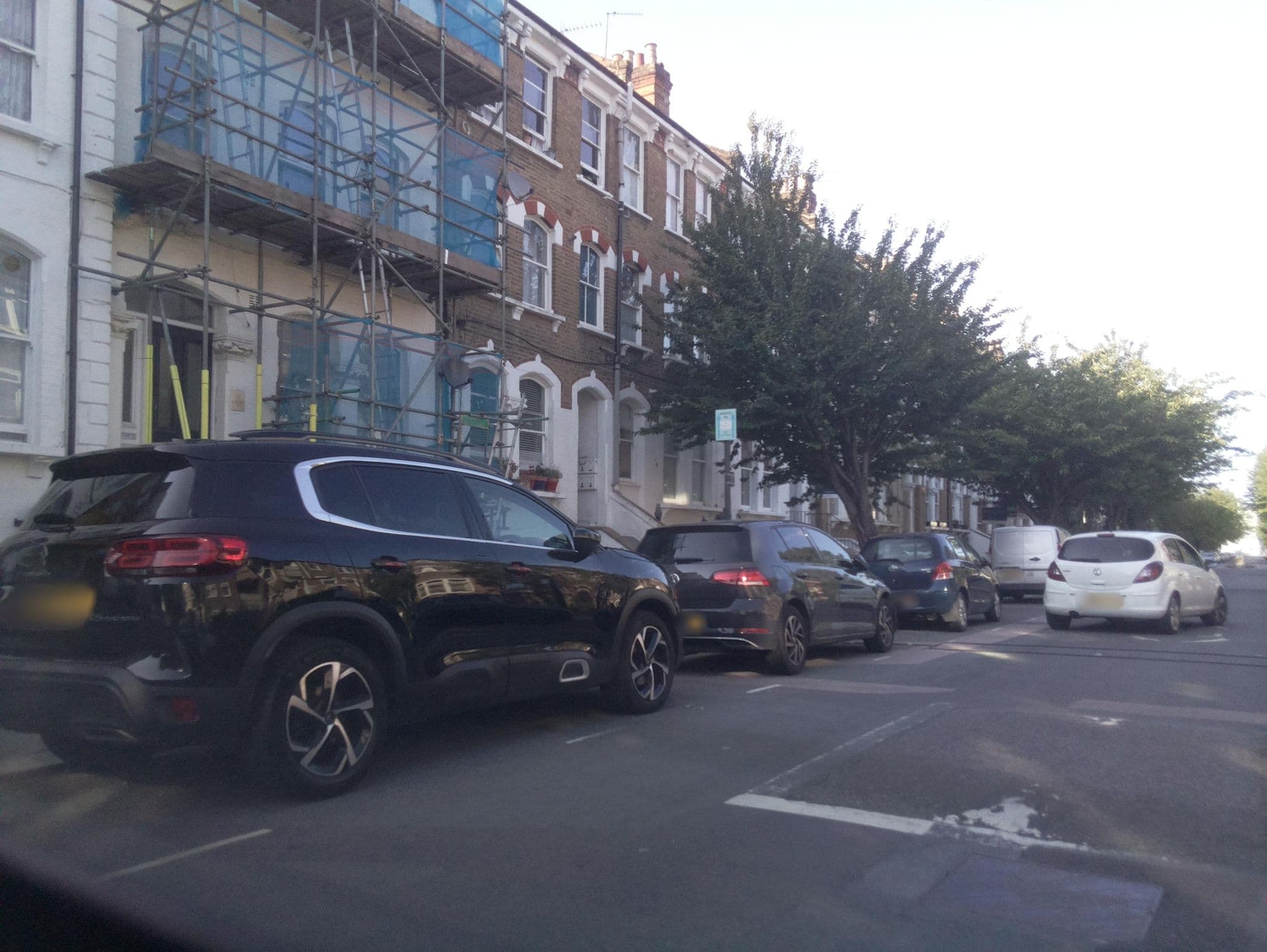Street view near Windsor Guesthouse, Shepherds Bush — © southglos (CC BY-SA · Mapillary)