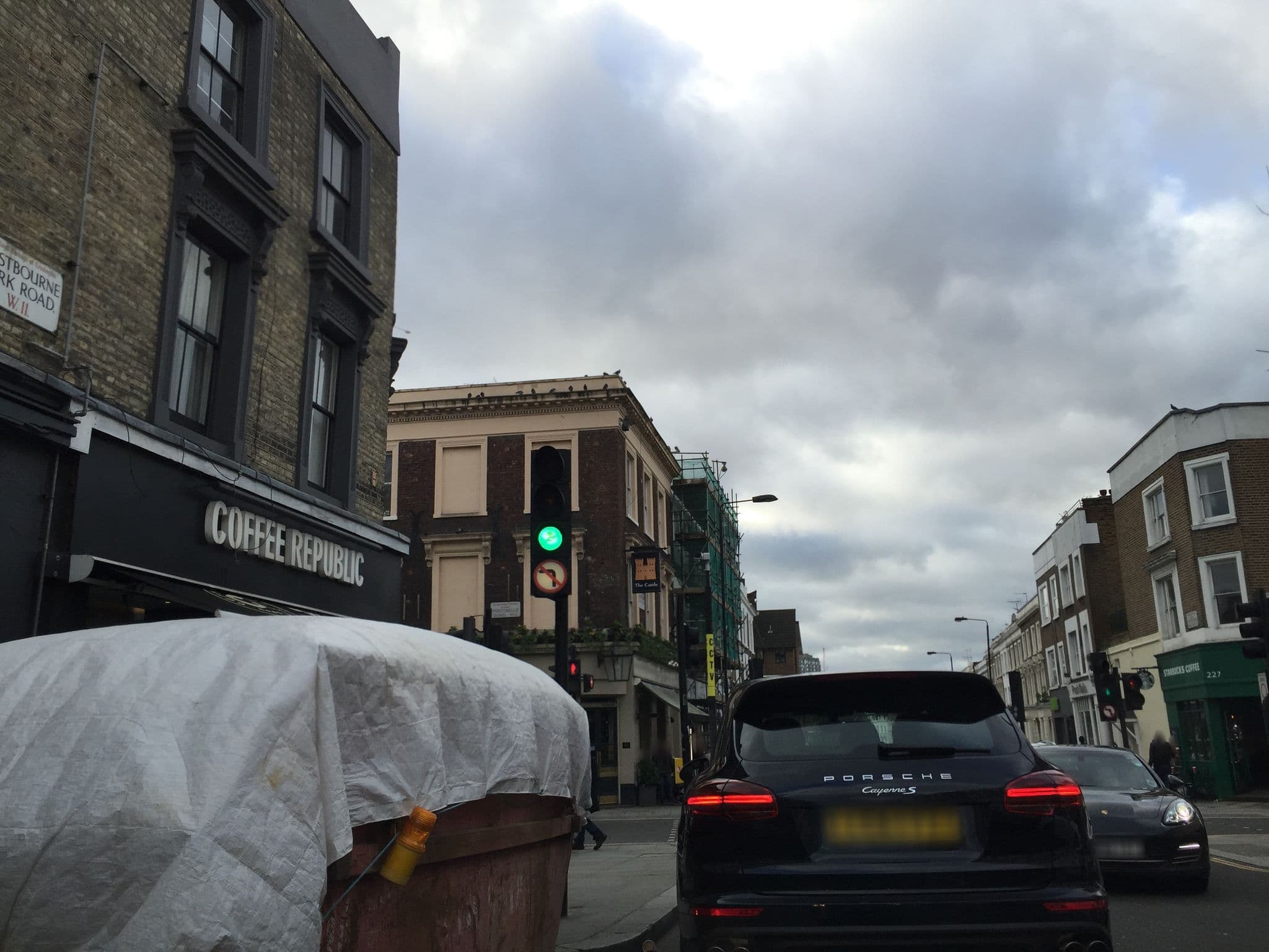 Street view near Portobello Luxury Apartments, Notting Hill — © tcoppel (CC BY-SA · Mapillary)