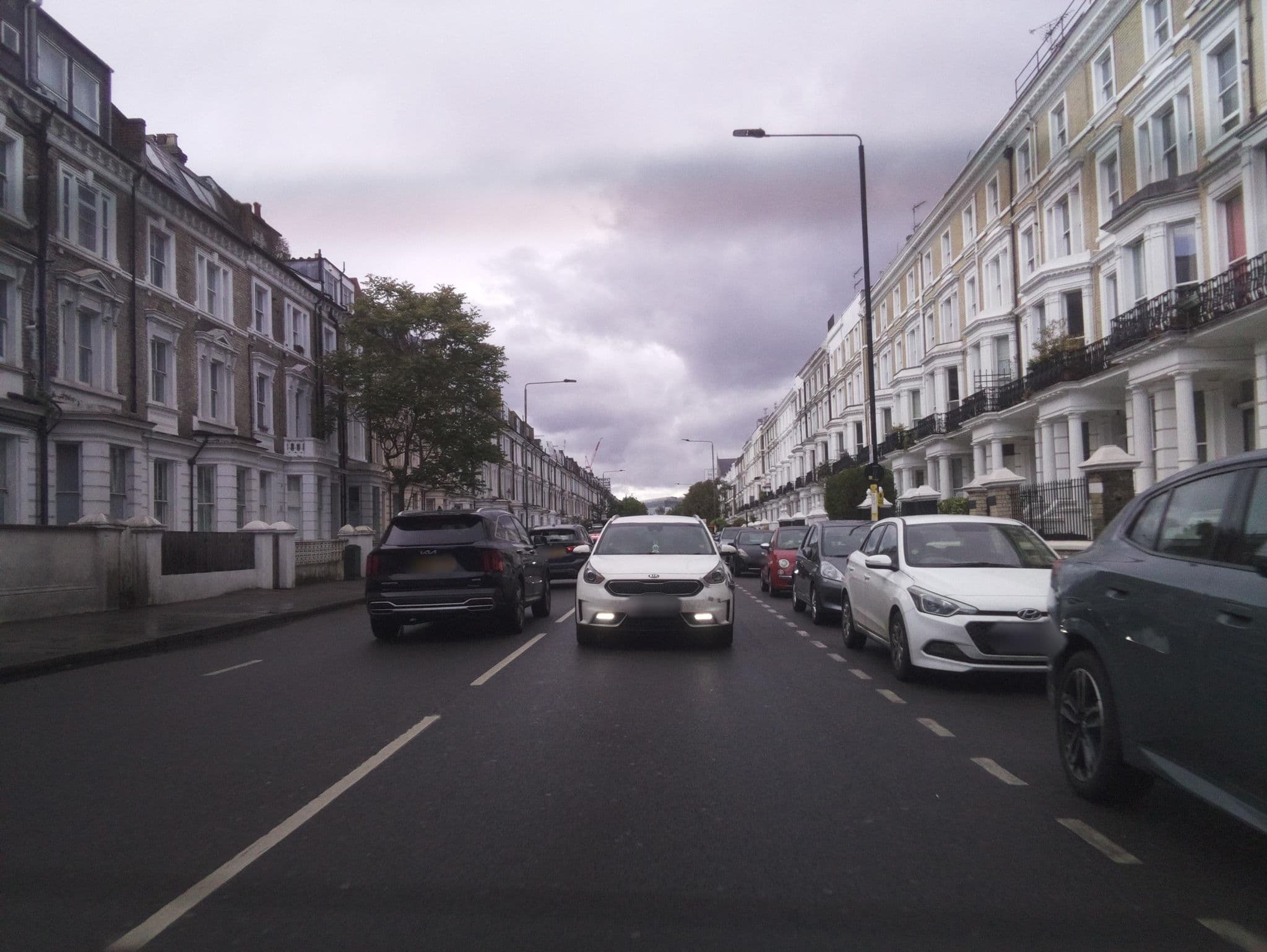 Street view near Ideal Guest House, Shepherds Bush — © southglos (CC BY-SA · Mapillary)