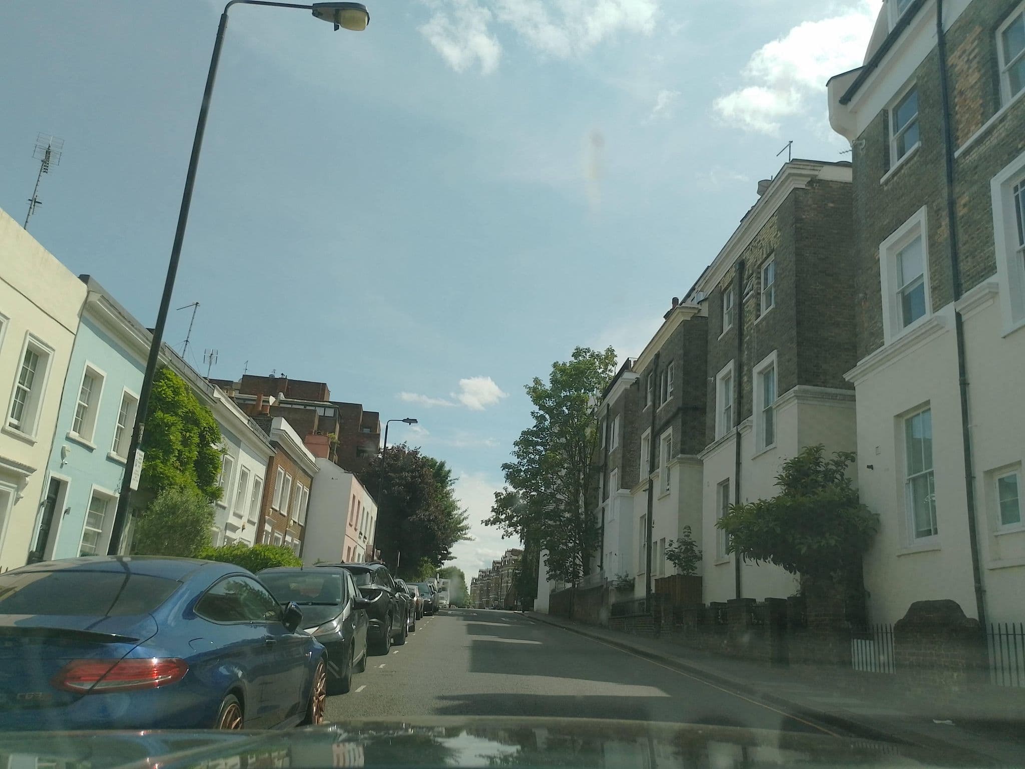 Street view near Notting Hill Gardens Apartments, Notting Hill — © laye (CC BY-SA · Mapillary)