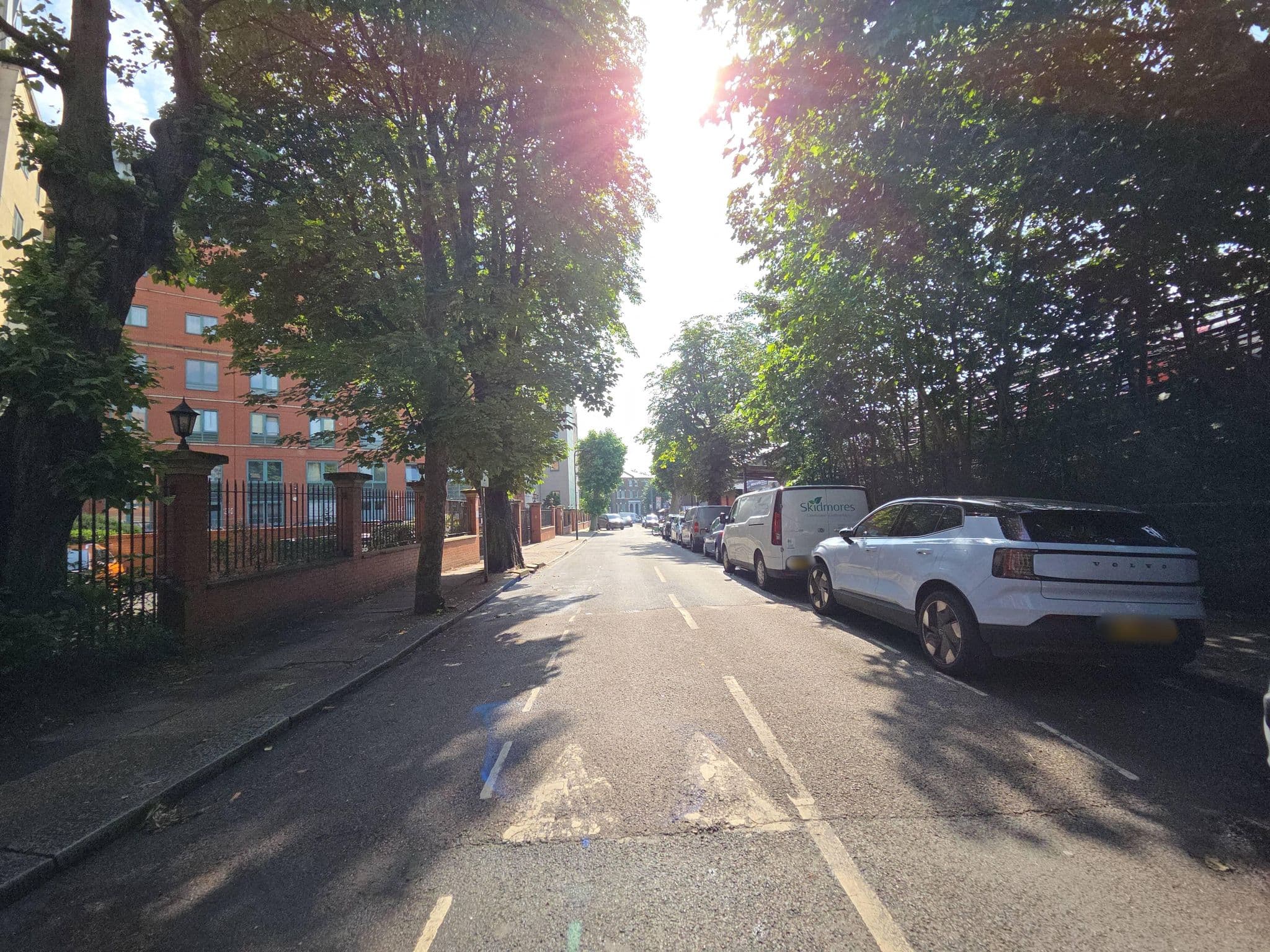 Street view near Jubilee Heights, Kilburn — © Roufster (CC BY-SA · Mapillary)