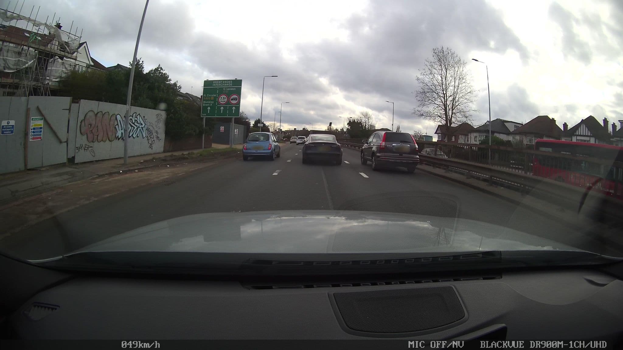 Street view near The Hide, Golders Green — © Semir_Mapillary (CC BY-SA · Mapillary)