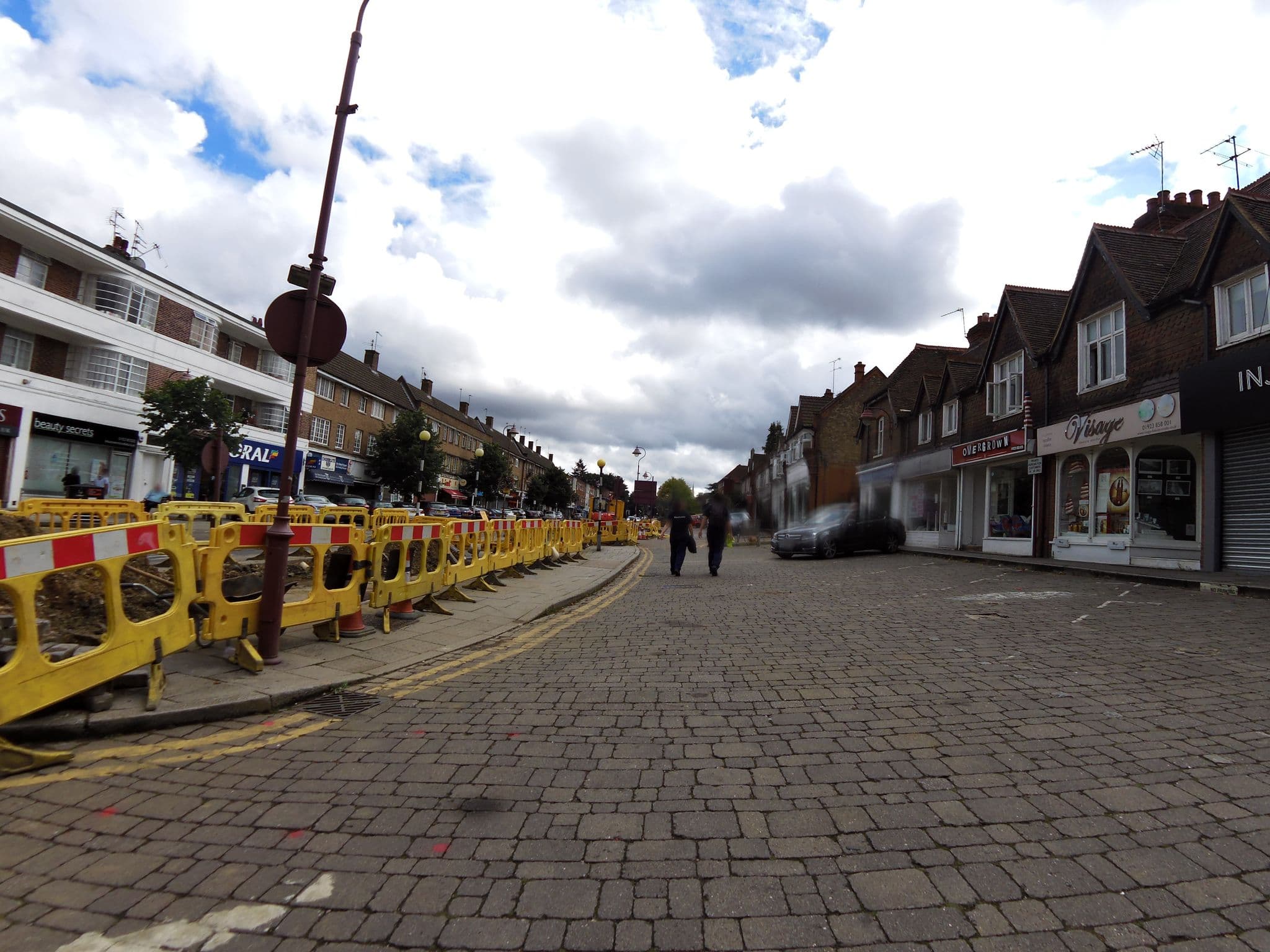 Street view near City Break Rentals, Radlett — © smsm1 (CC BY-SA · Mapillary)