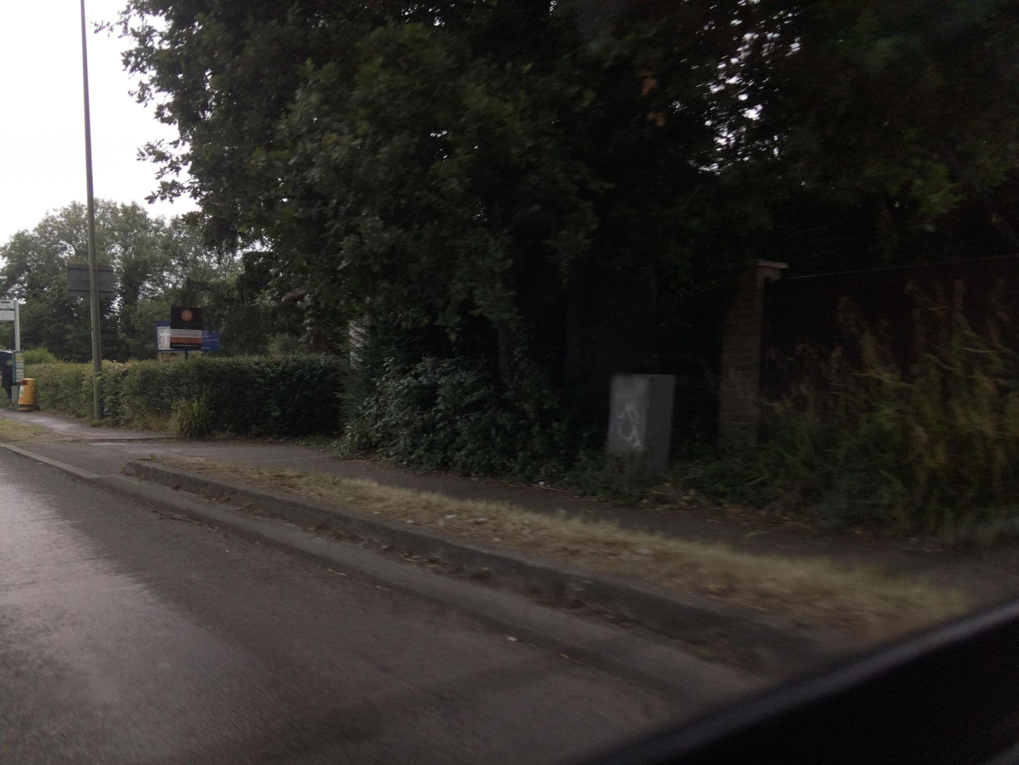 Street view near Gatwick House, Horley — © southglos (CC BY-SA · Mapillary)