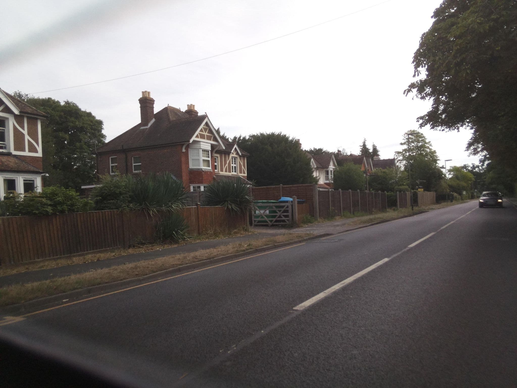 Street view near Glenalmond Guest House, Horley — © southglos (CC BY-SA · Mapillary)