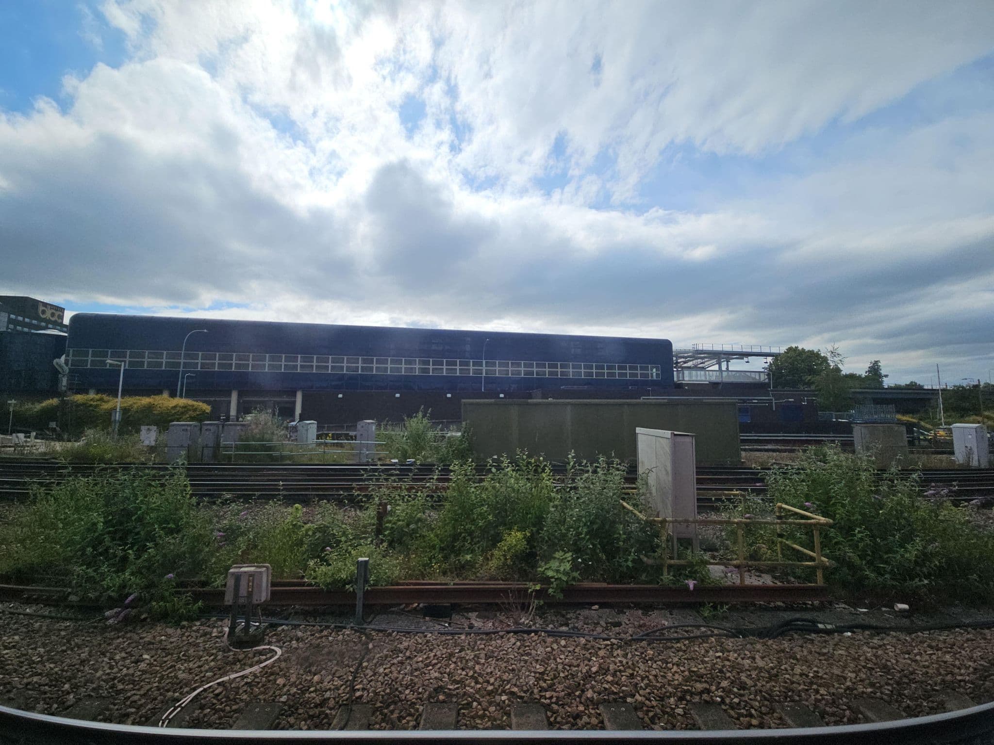 Street view near Kew Green Hotels Limited, Horley — © pbb (CC BY-SA · Mapillary)