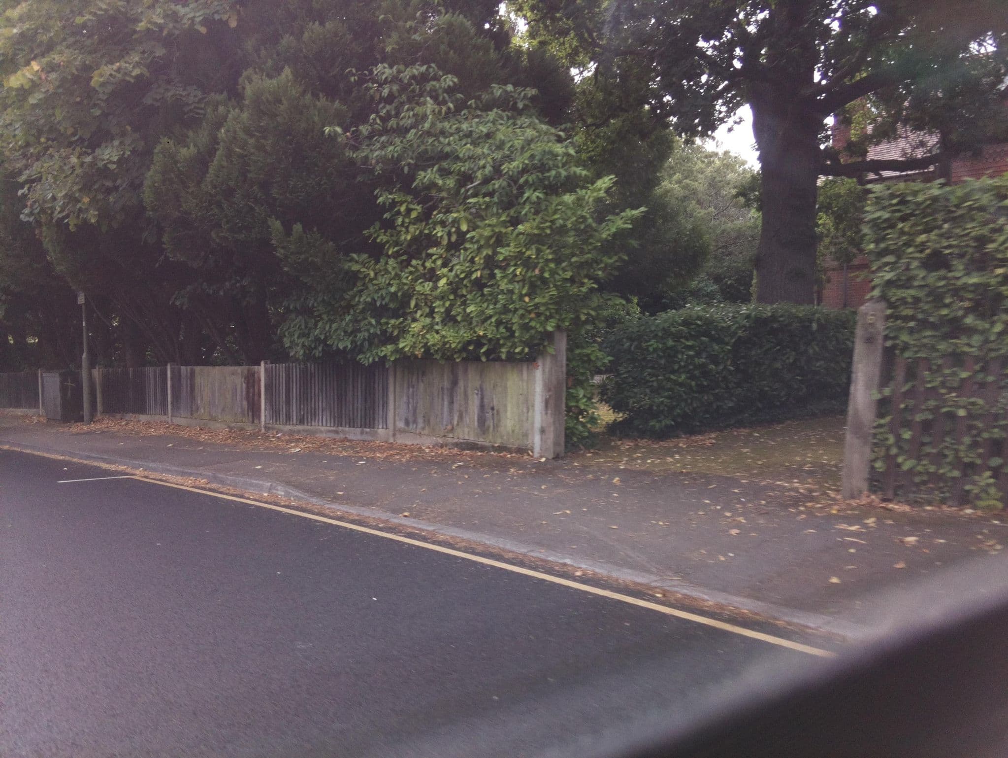 Street view near Staith House, Horley — © southglos (CC BY-SA · Mapillary)