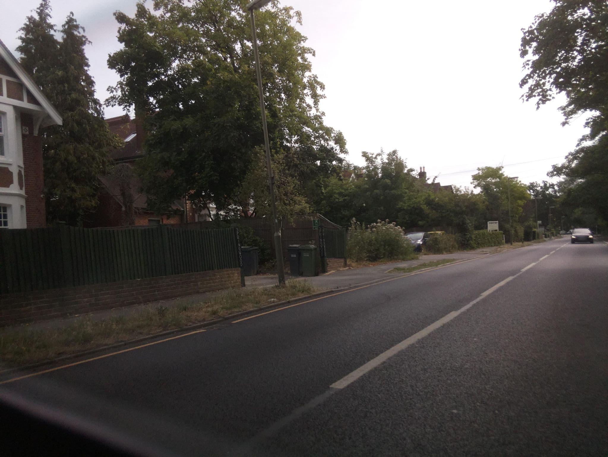 Street view near Springwood Guest House, Horley — © southglos (CC BY-SA · Mapillary)