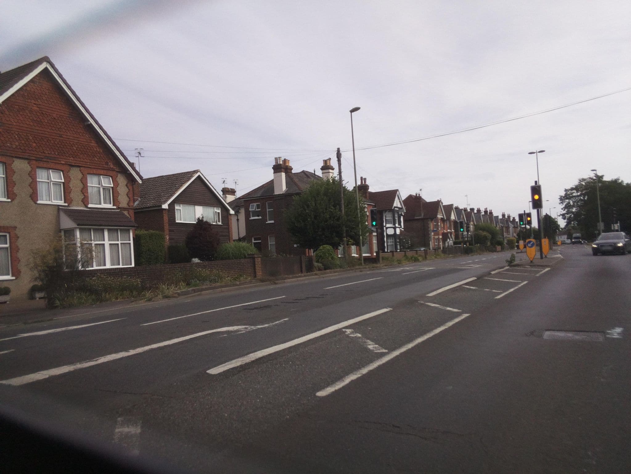 Street view near Furze Down Guest House, Horley — © southglos (CC BY-SA · Mapillary)