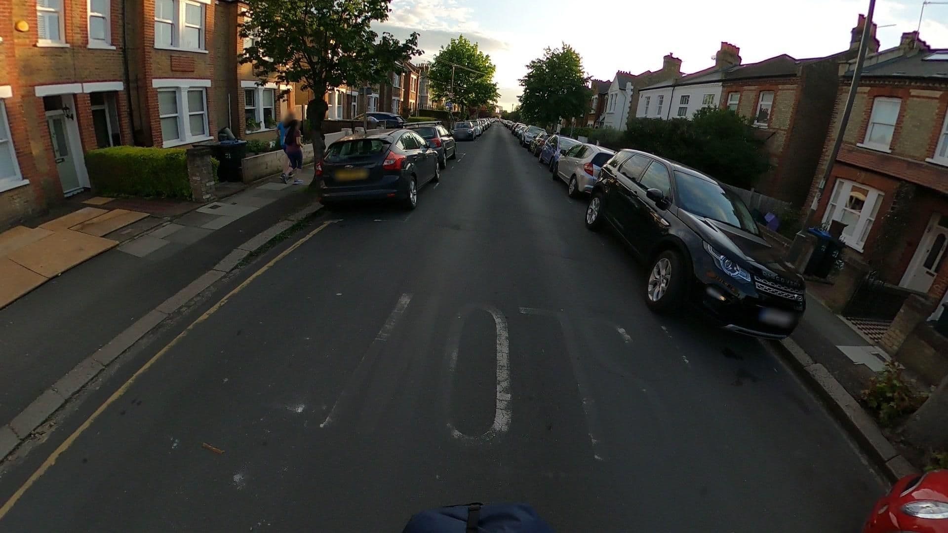 Street view near Maritim Hotels, Wimbledon — © cueditsmaps (CC BY-SA · Mapillary)