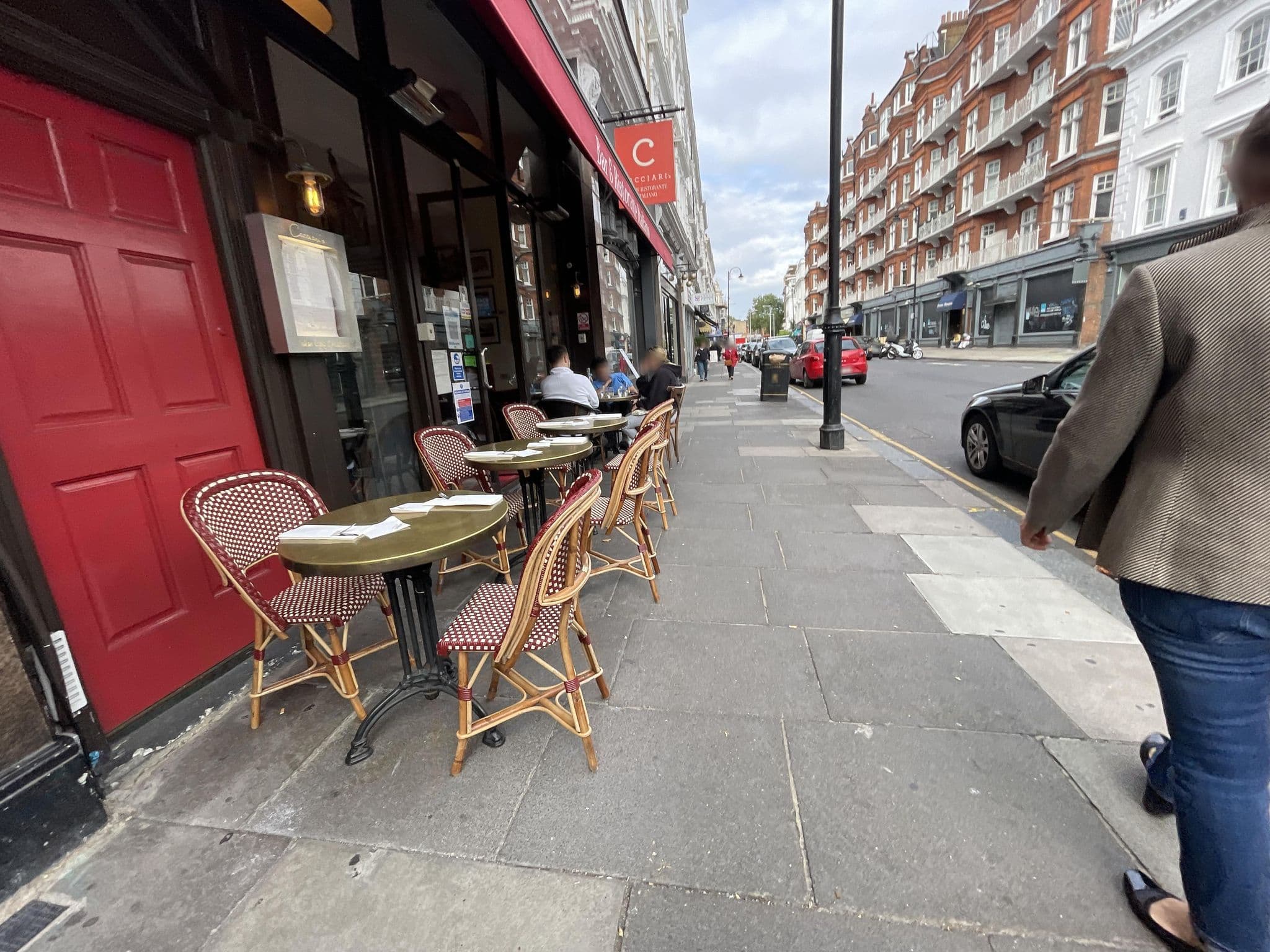 Street view near Airbnb London, Chelsea — © asturksever (CC BY-SA · Mapillary)