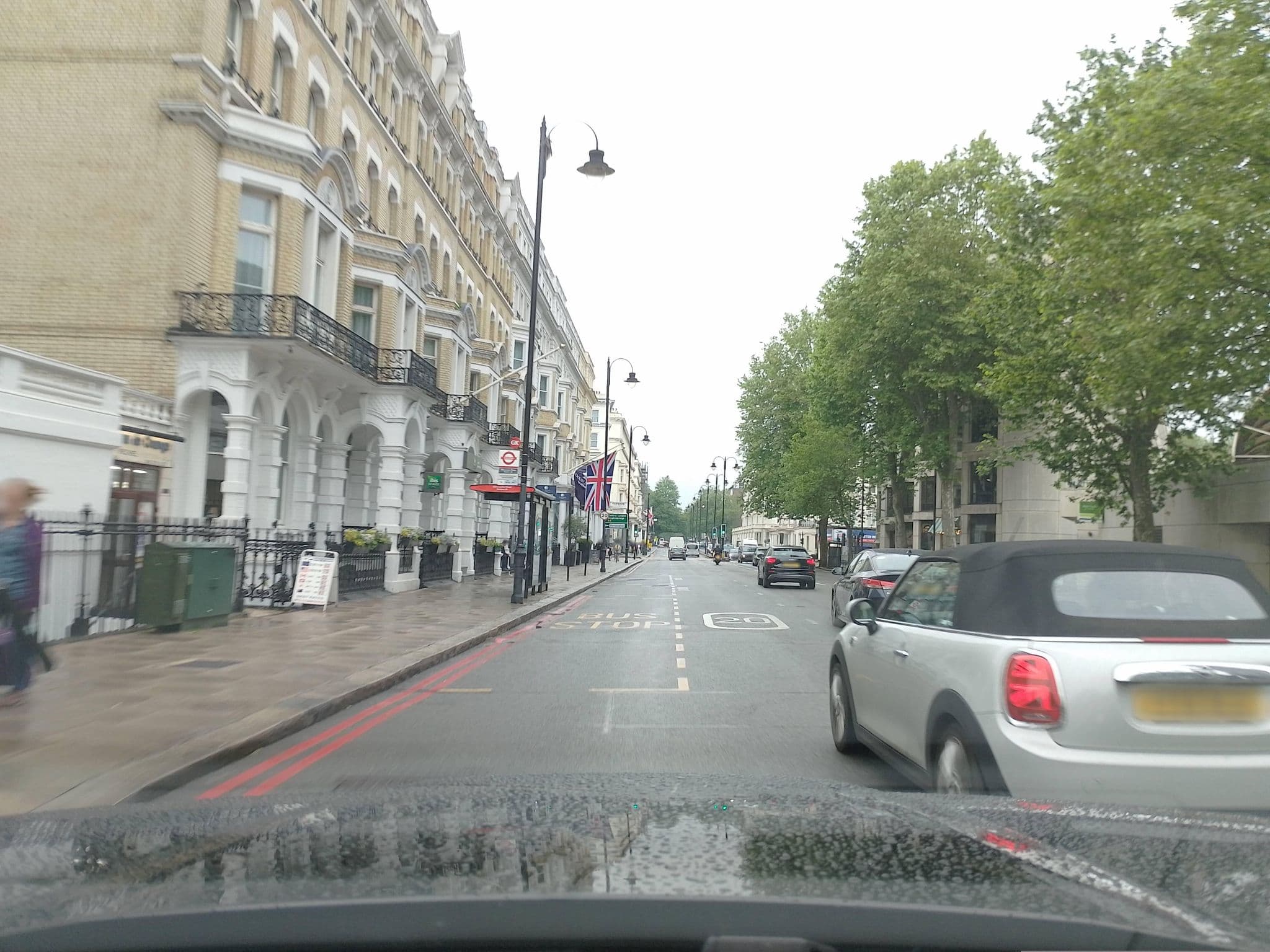 Street view near The Grange Adelphi Hotel, Earls Court — © laye (CC BY-SA · Mapillary)