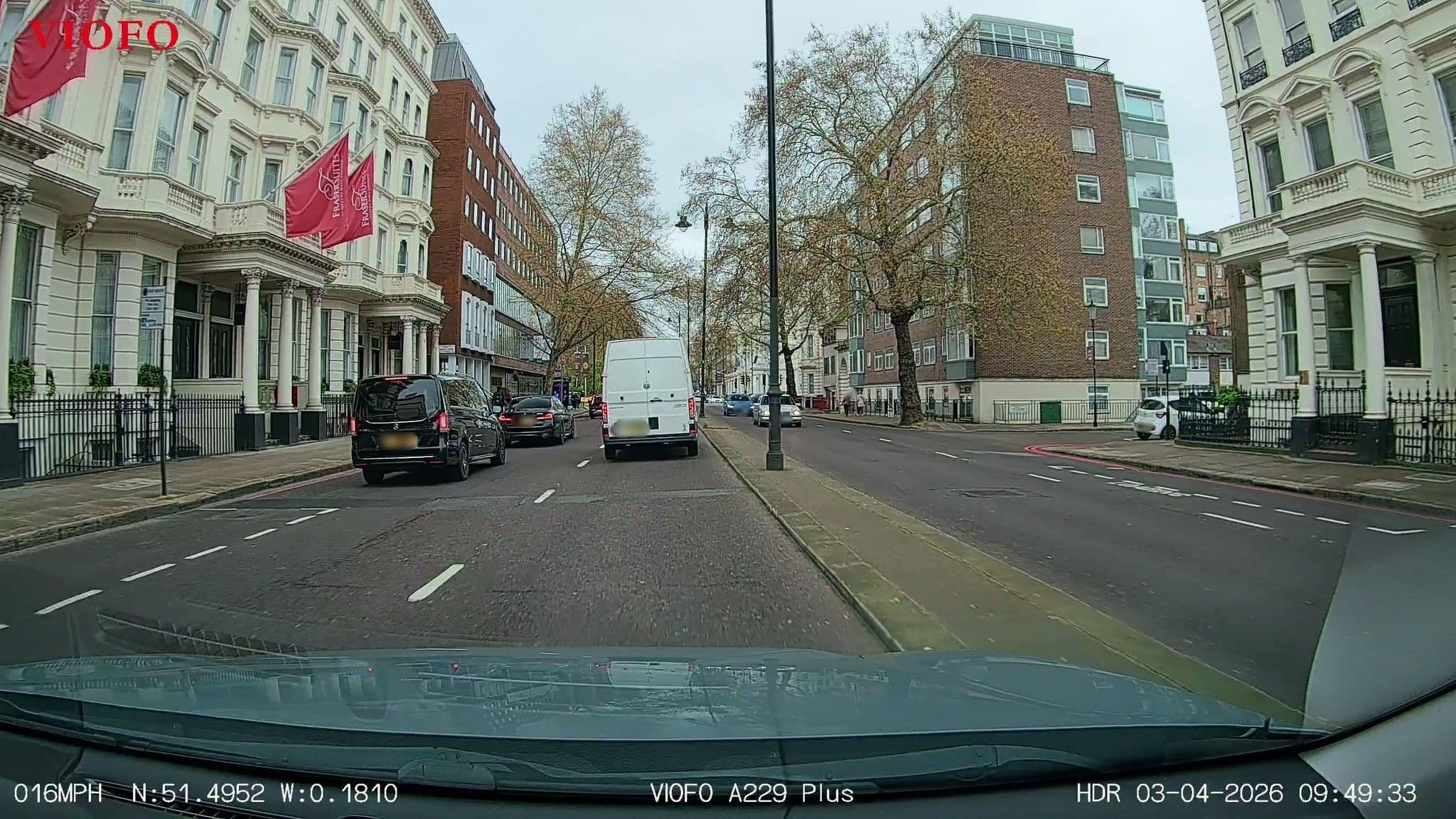 Street view near Chequers of Kensington, Chelsea — © RyanBush (CC BY-SA · Mapillary)