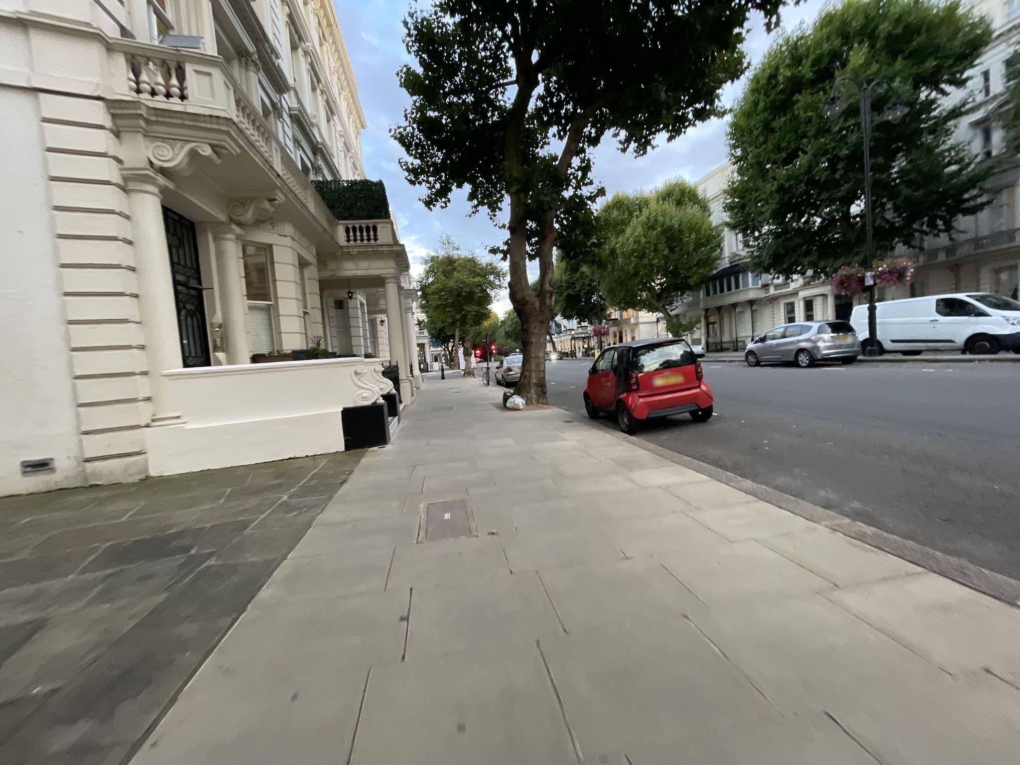 Street view near London Hostels Association, Chelsea — © asturksever (CC BY-SA · Mapillary)