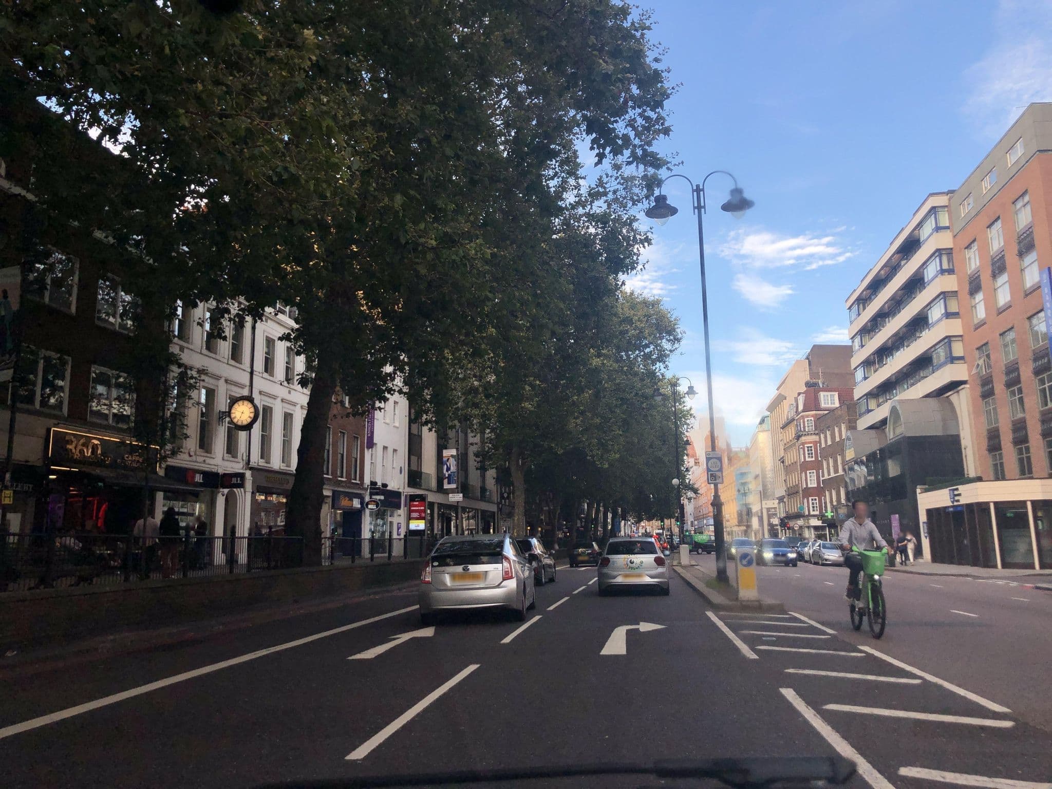 Street view near Parkes Hotel, Knightsbridge and Belgravia — © laye (CC BY-SA · Mapillary)
