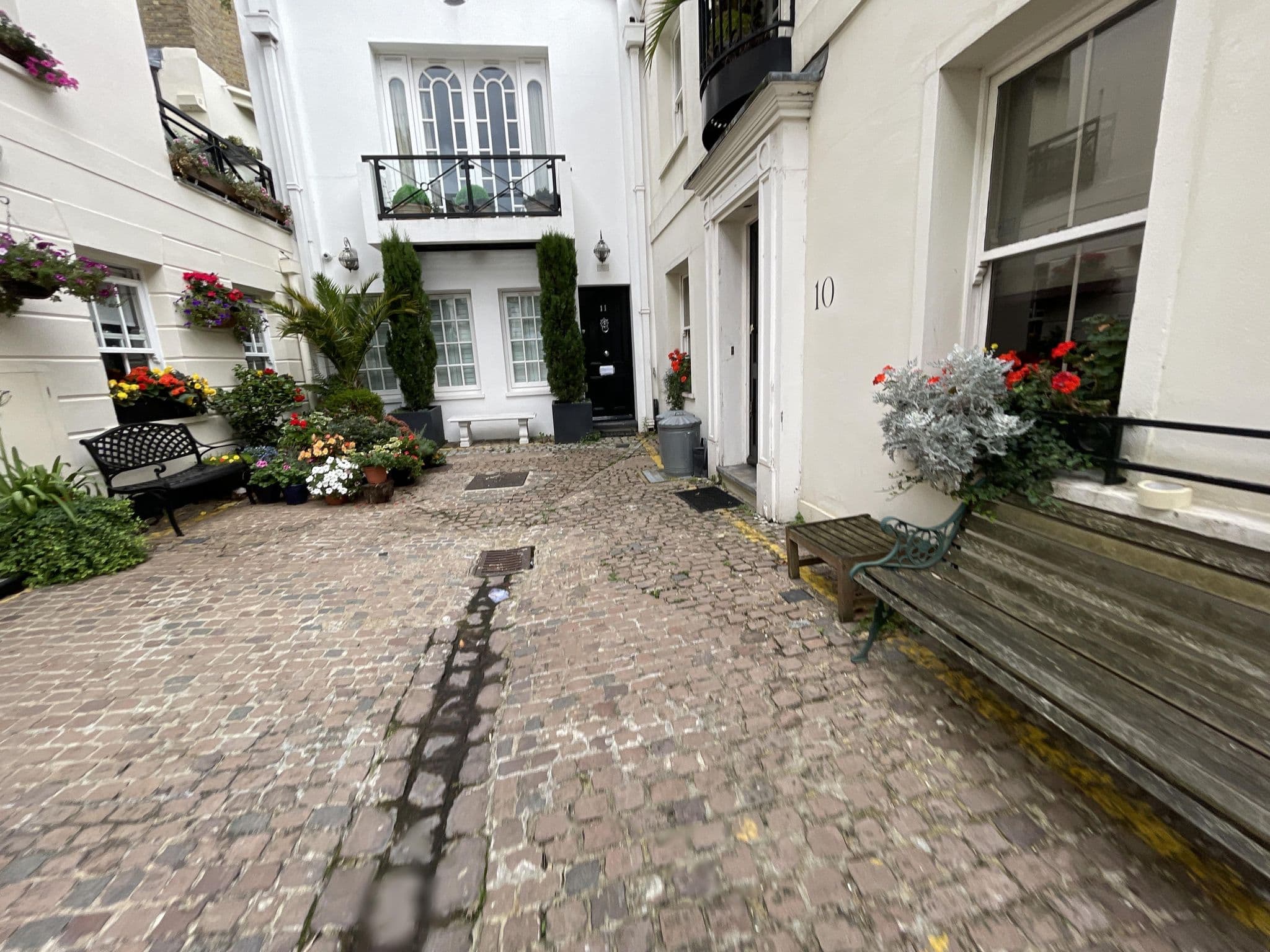 Street view near Fair Brian Residence, Chelsea — © asturksever (CC BY-SA · Mapillary)