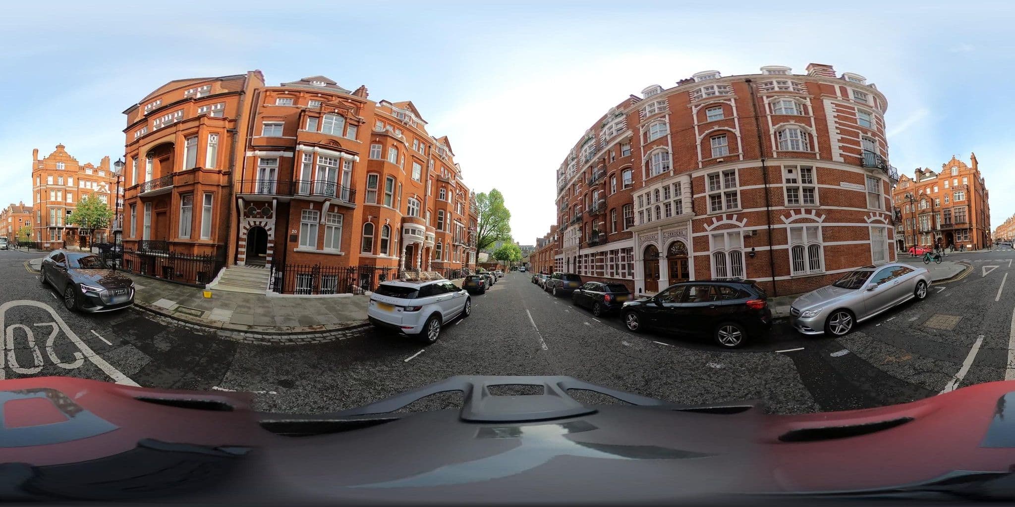 Street view near Laughton Suite Draycott Hotel, Chelsea — © cueditsmaps (CC BY-SA · Mapillary)