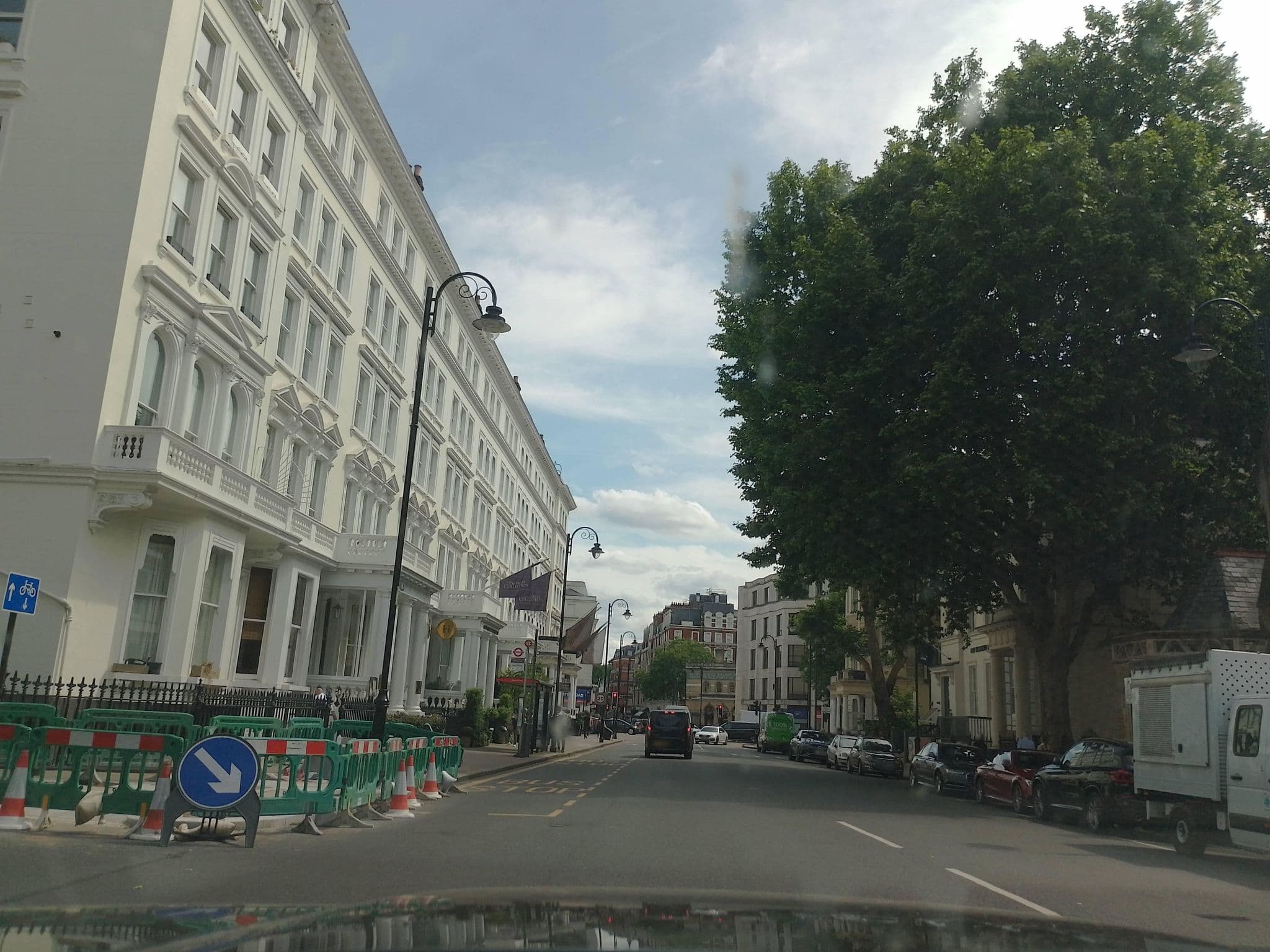 Street view near Regina House, Earls Court — © laye (CC BY-SA · Mapillary)