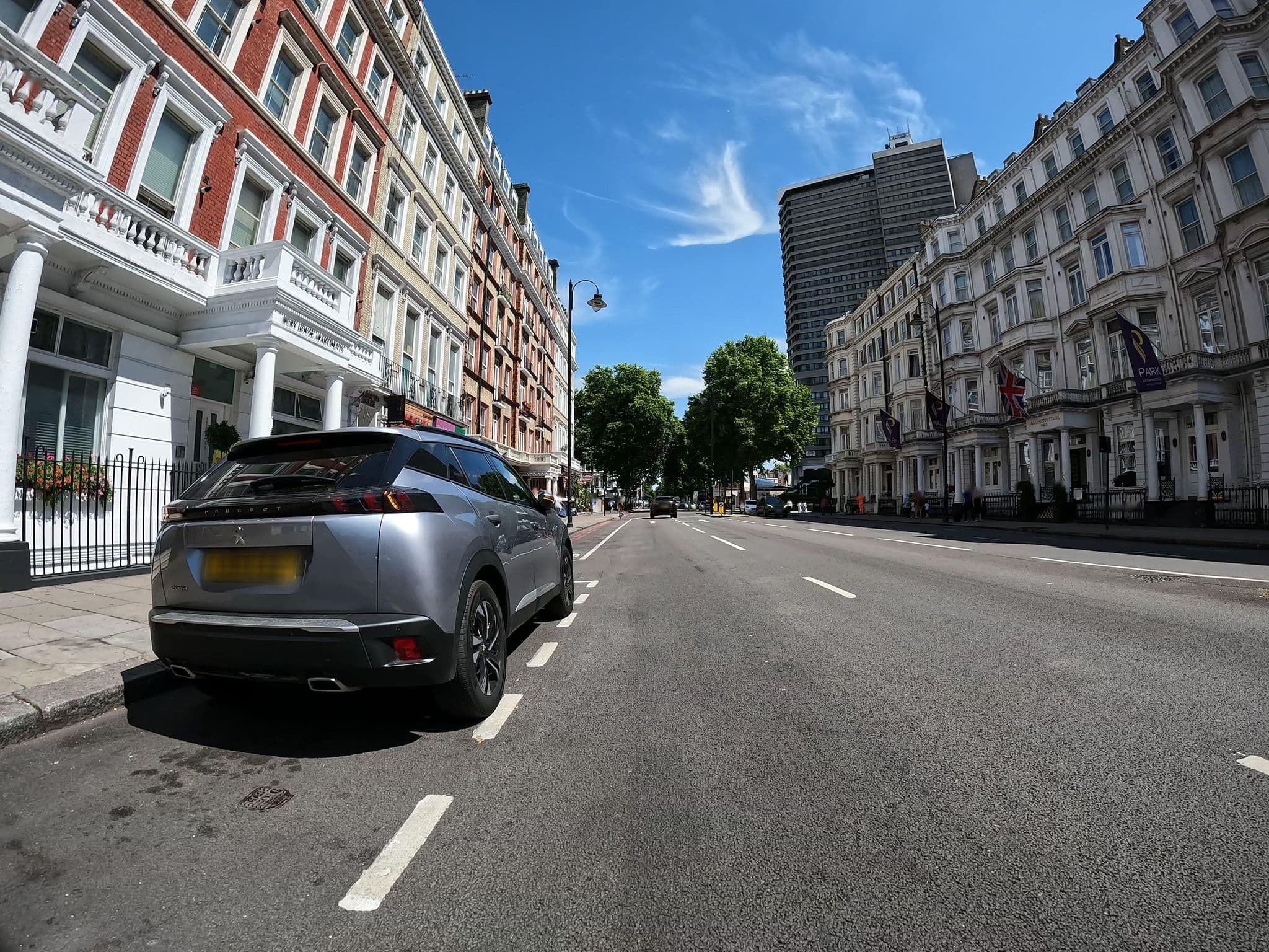 Street view near The Courtfield Plaza, Earls Court — © erias (CC BY-SA · Mapillary)