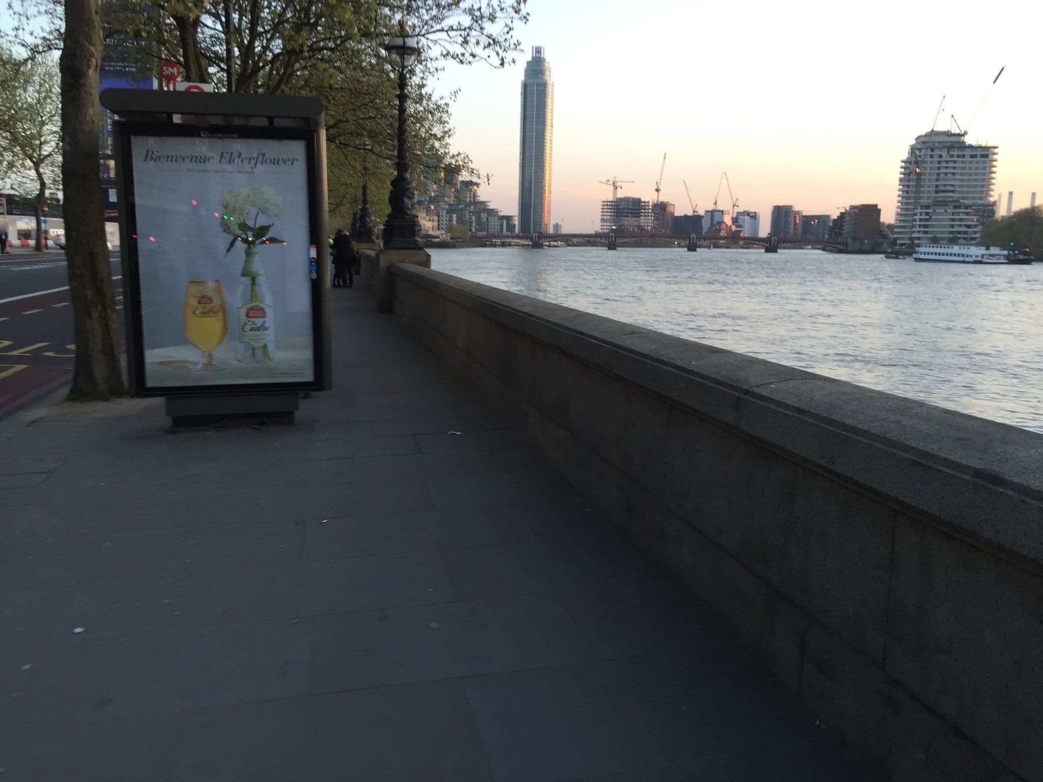 Street view near smoking area park plaza hotel, Vincent Square — © tommorris (CC BY-SA · Mapillary)