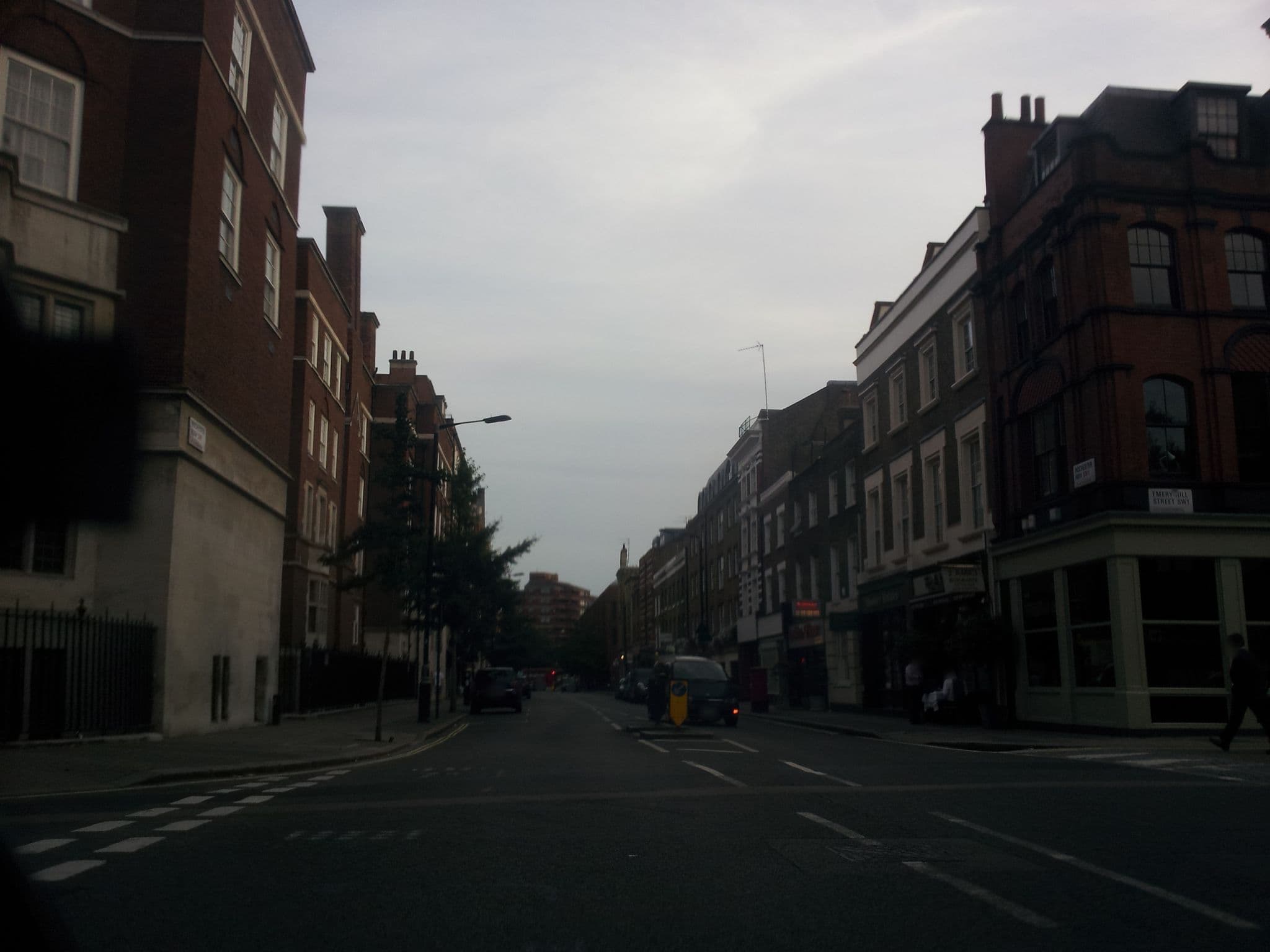 Street view near Grange Wellington Hotel, City of Westminster — © paulbiv (CC BY-SA · Mapillary)