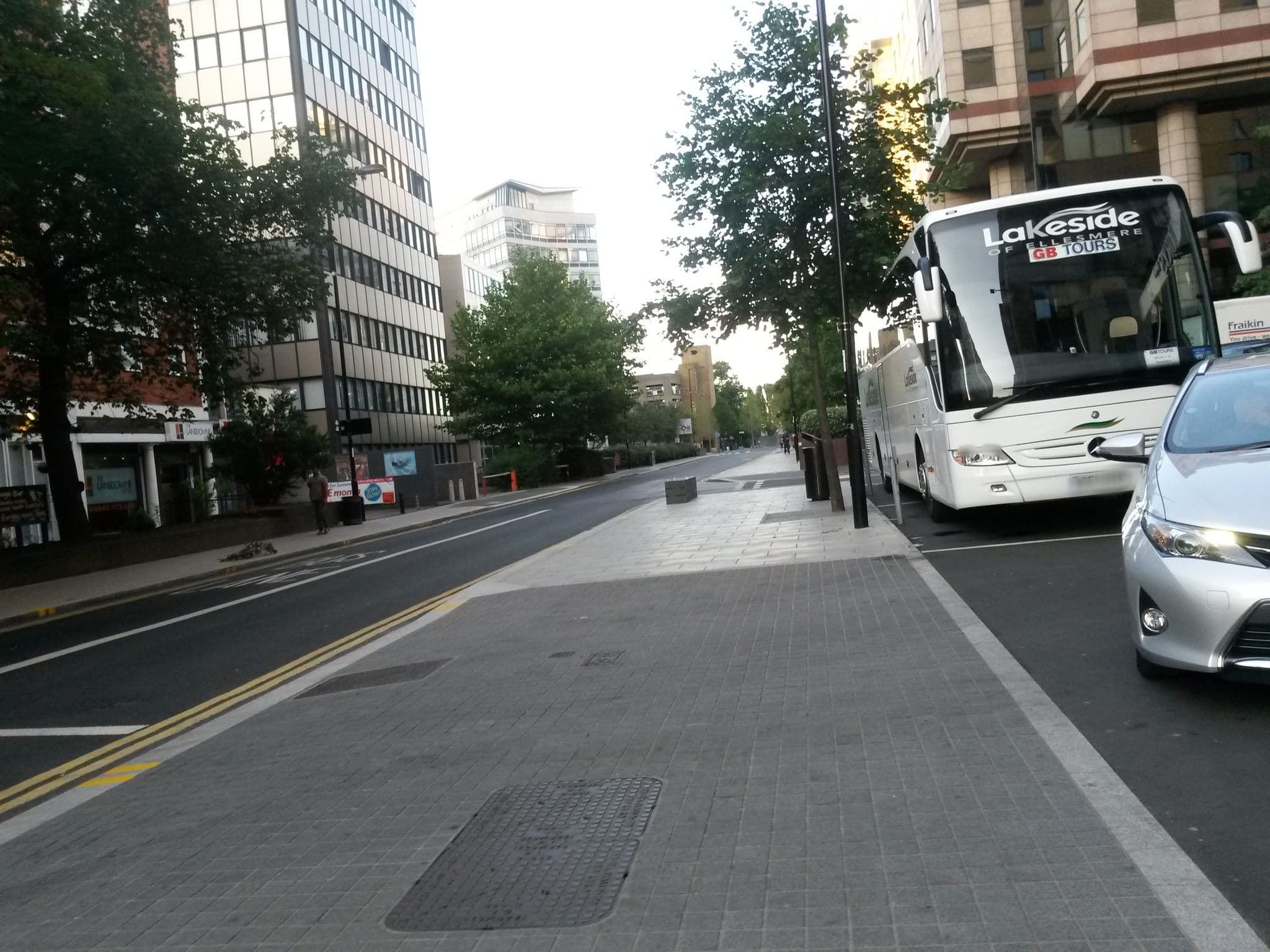 Street view near Jurys Inn, Croydon — © agatefilm (CC BY-SA · Mapillary)