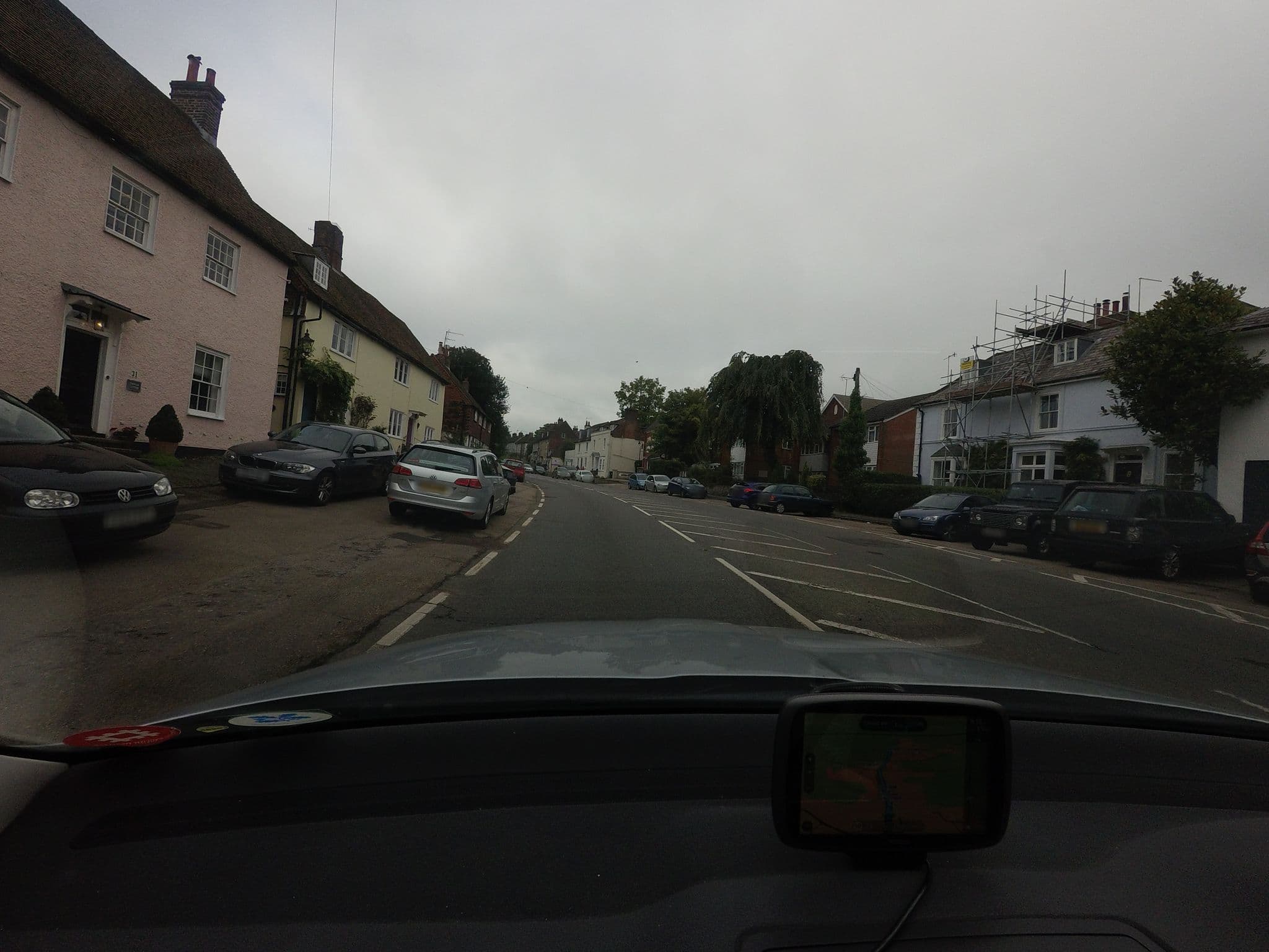 Street view near Whyte Harte Hotel, Bletchingley — © tallguy (CC BY-SA · Mapillary)