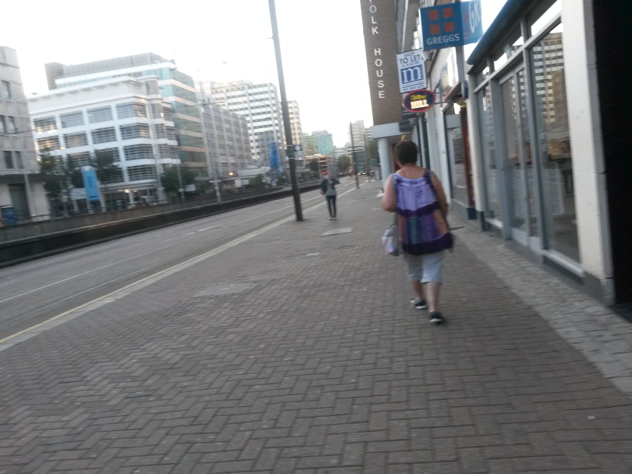 Street view near Travelodge, Croydon — © agatefilm (CC BY-SA · Mapillary)
