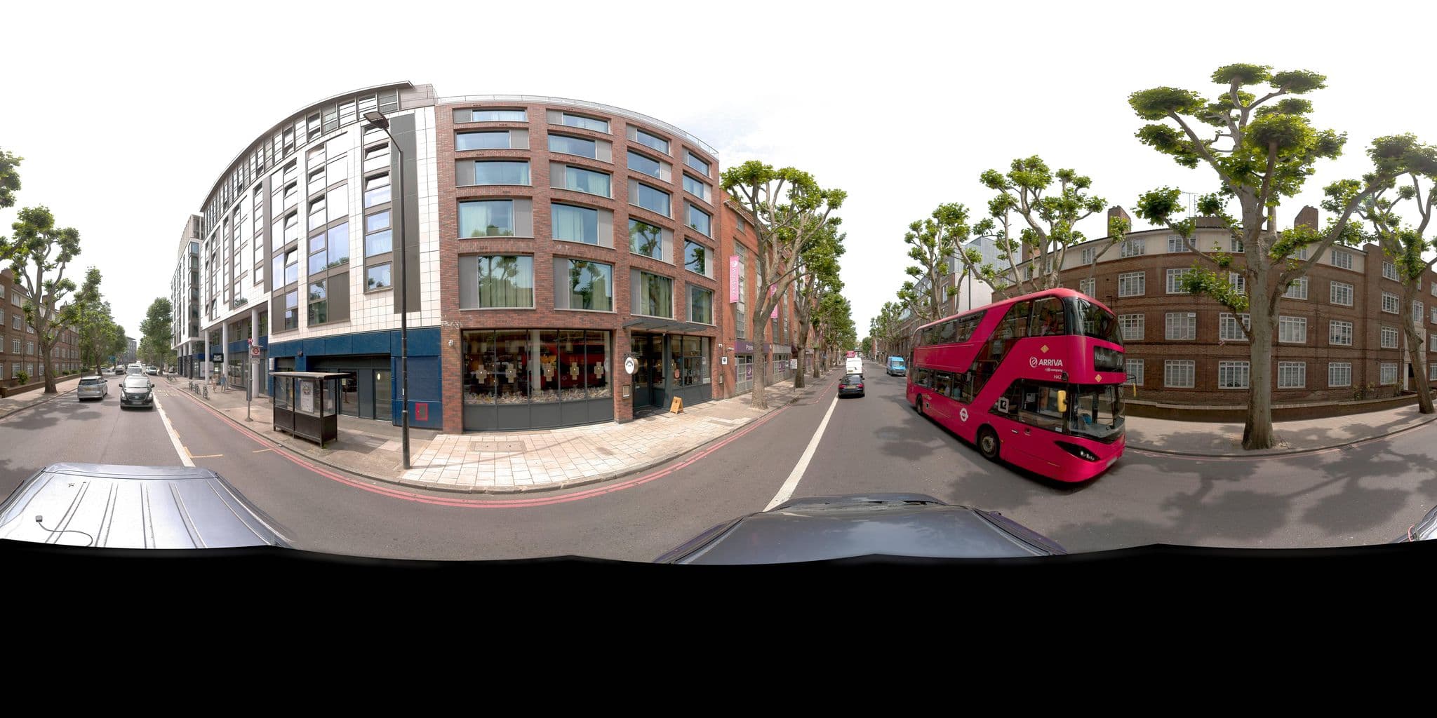 Street view near Bermonds Locke, Tower Bridge, City of London — © jeffreymartin (CC BY-SA · Mapillary)